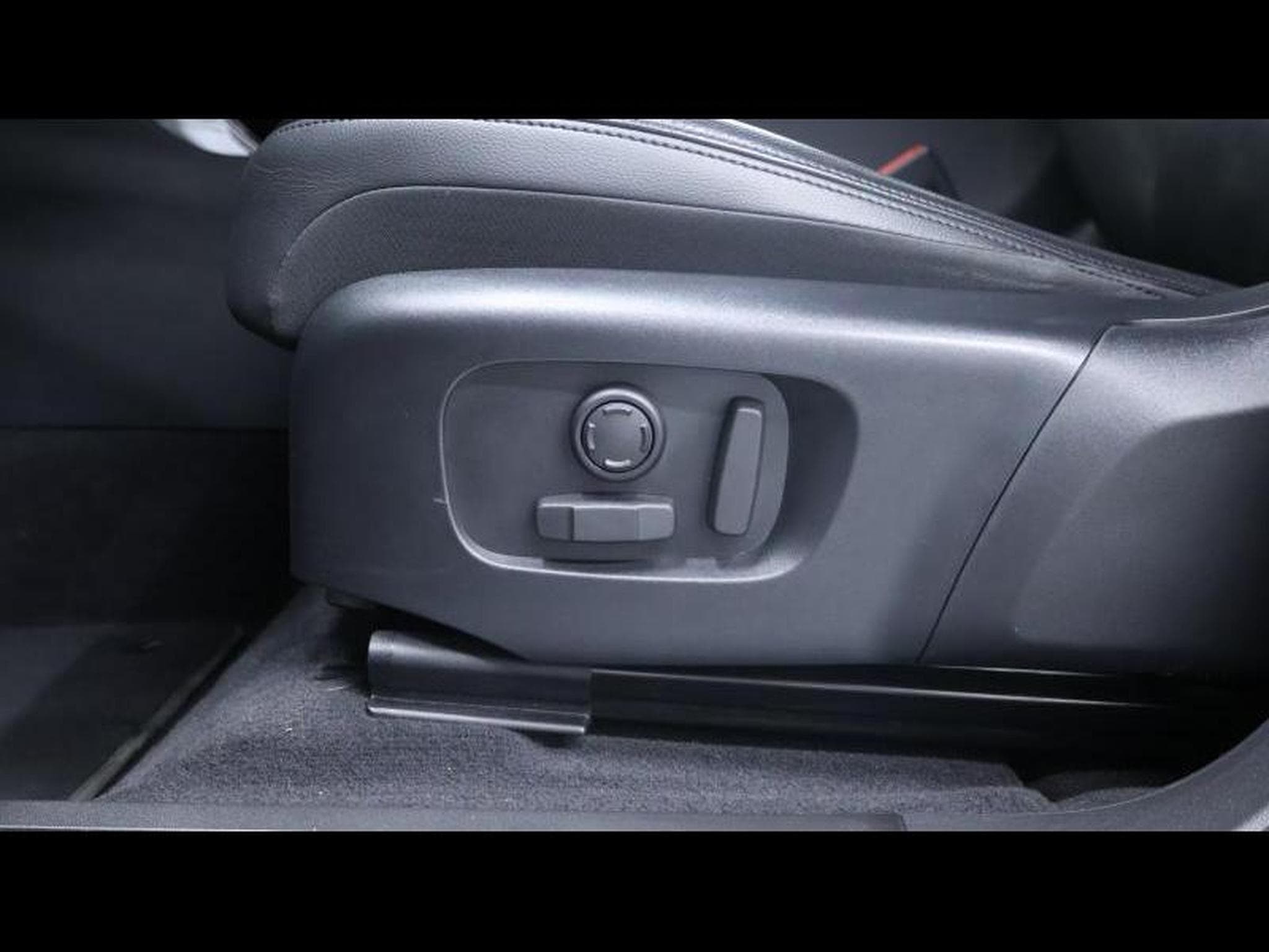 Land-Rover Range Rover Evoque D165 R-Dynamic S AWD Auto (2023) - Photo 25