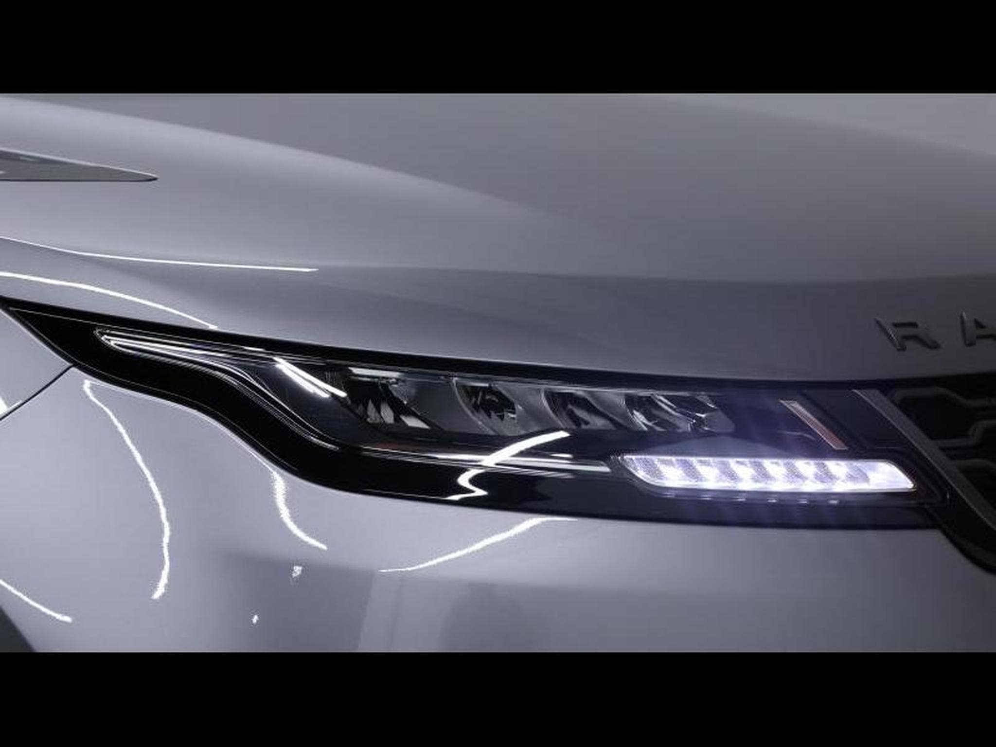 Land-Rover Range Rover Evoque D165 R-Dynamic S AWD Auto (2023) - Photo 8
