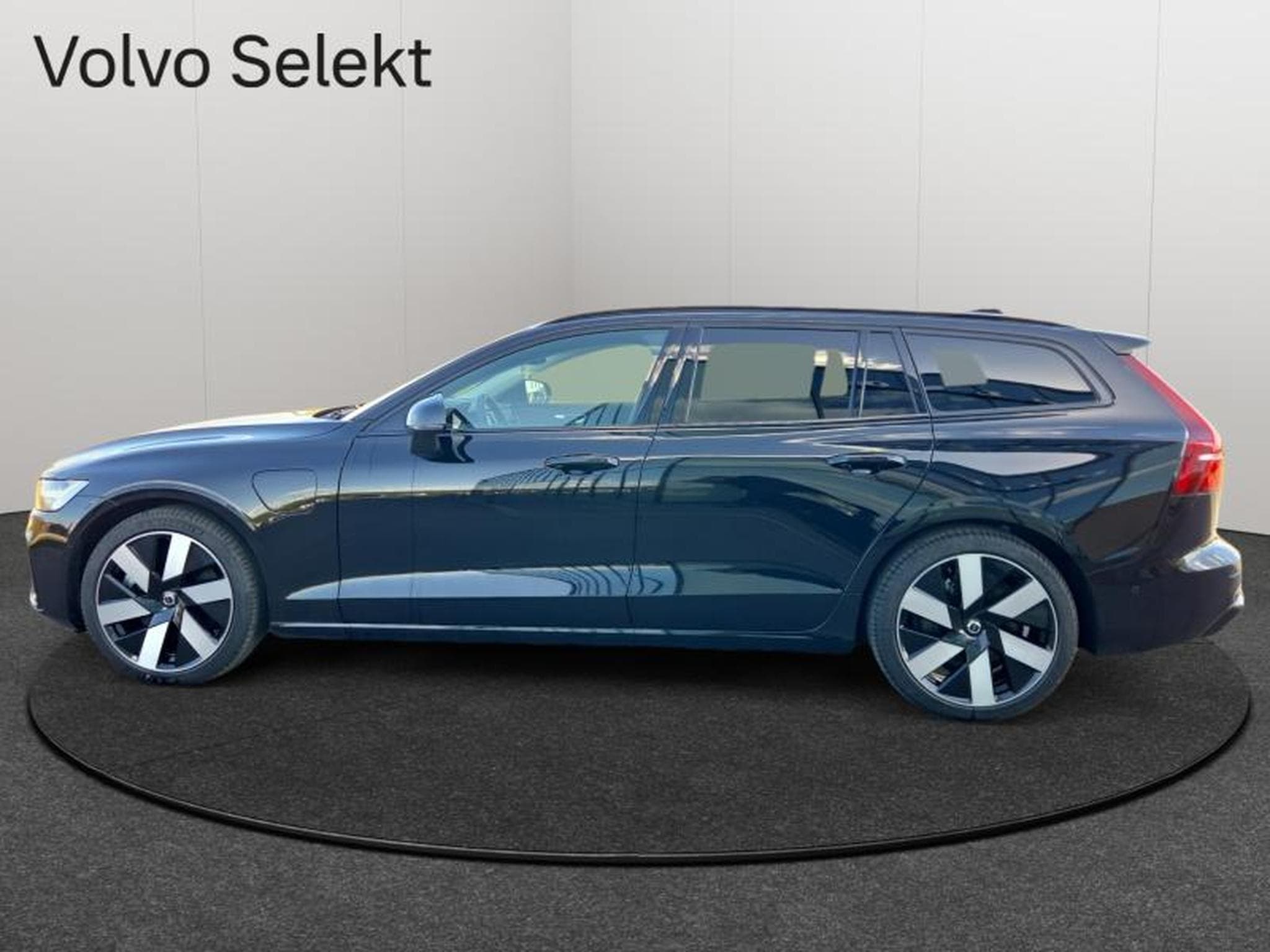Volvo V60 T6 Plus Dark / Hybride (2025) - Photo 4