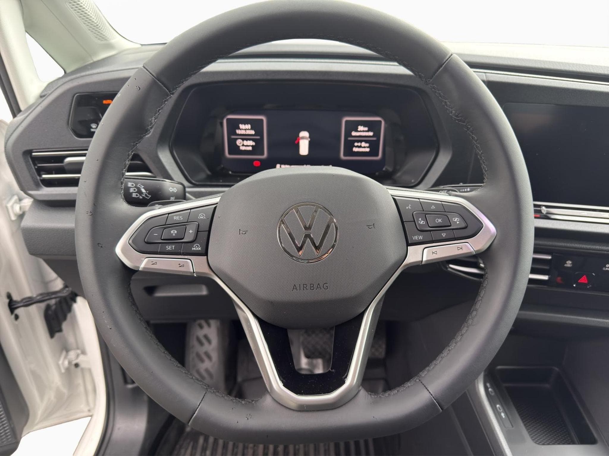 VW Caddy Life (2026) - Photo 9