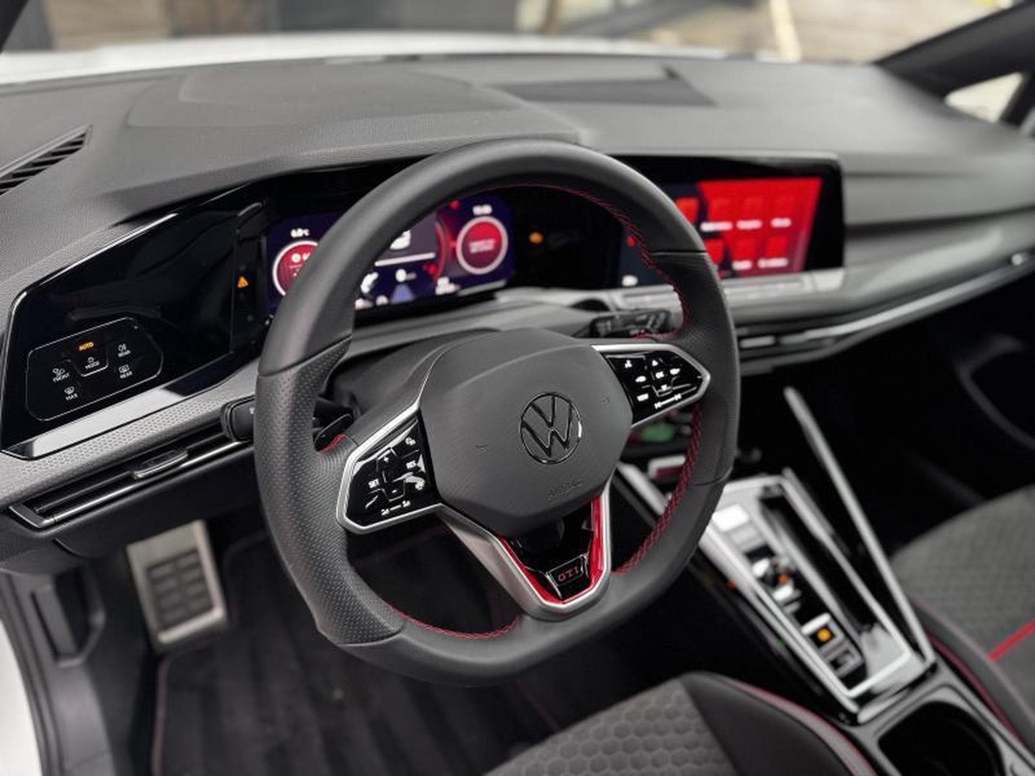 VW Golf GTI VIII Clubsport 2.0 TSI 300CV (2023) - Photo 6