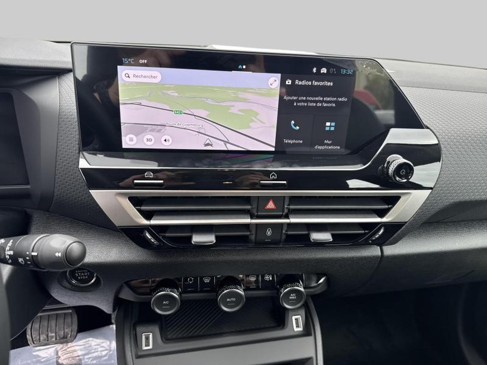 Citroen C4 & ë- Feel Pack (2025) - Photo 16