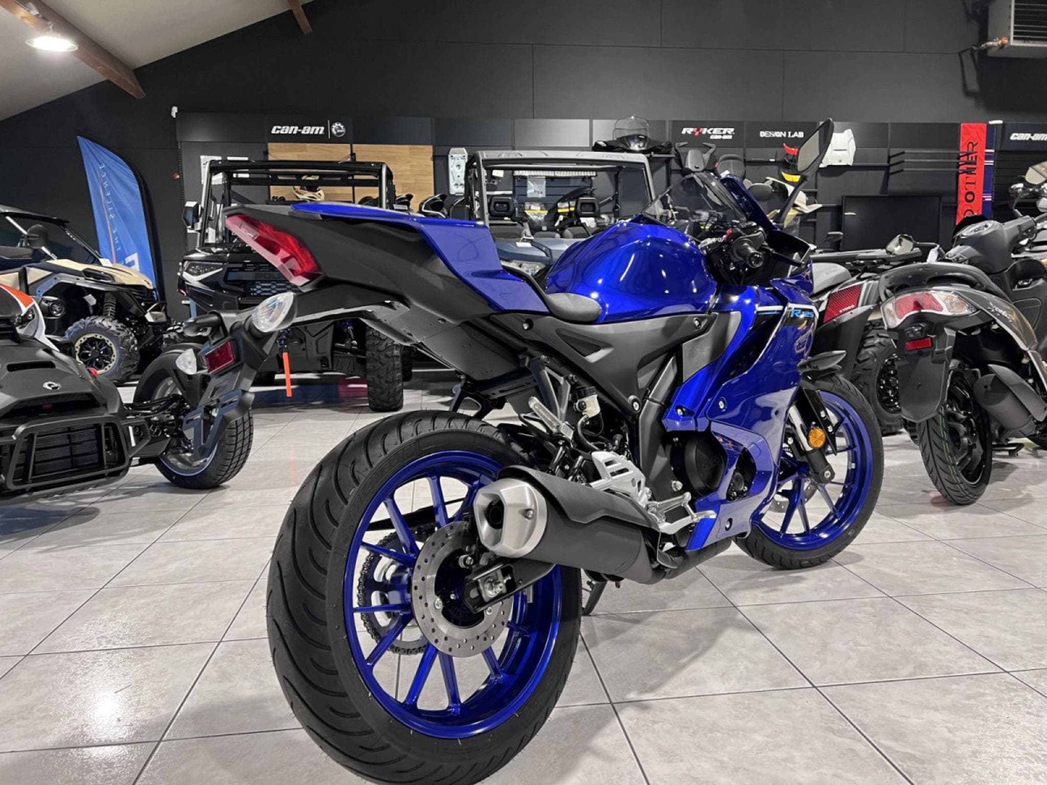 Yamaha YZF (2026) - Photo 3