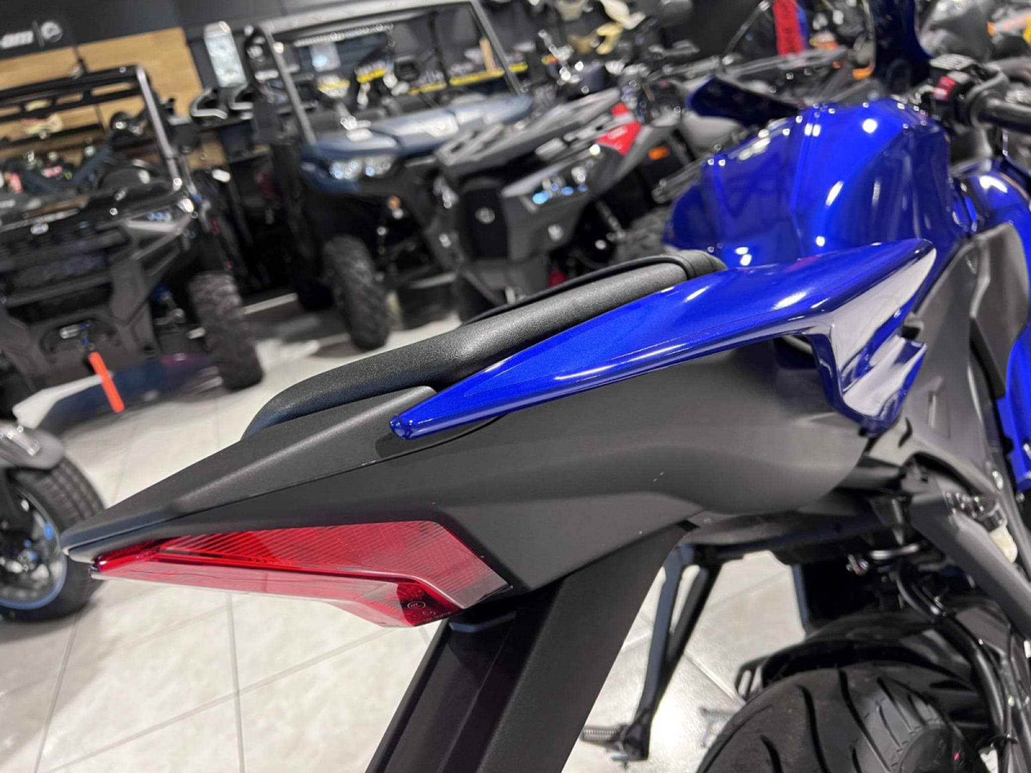 Yamaha YZF (2026) - Photo 5