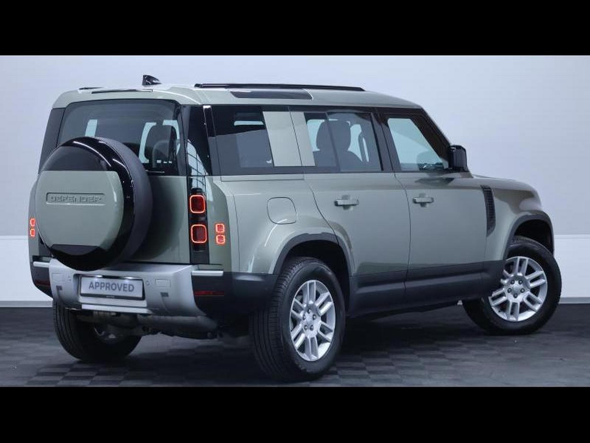 Land-Rover Defender 110 S D200 AWD Auto (2025) - Photo 5