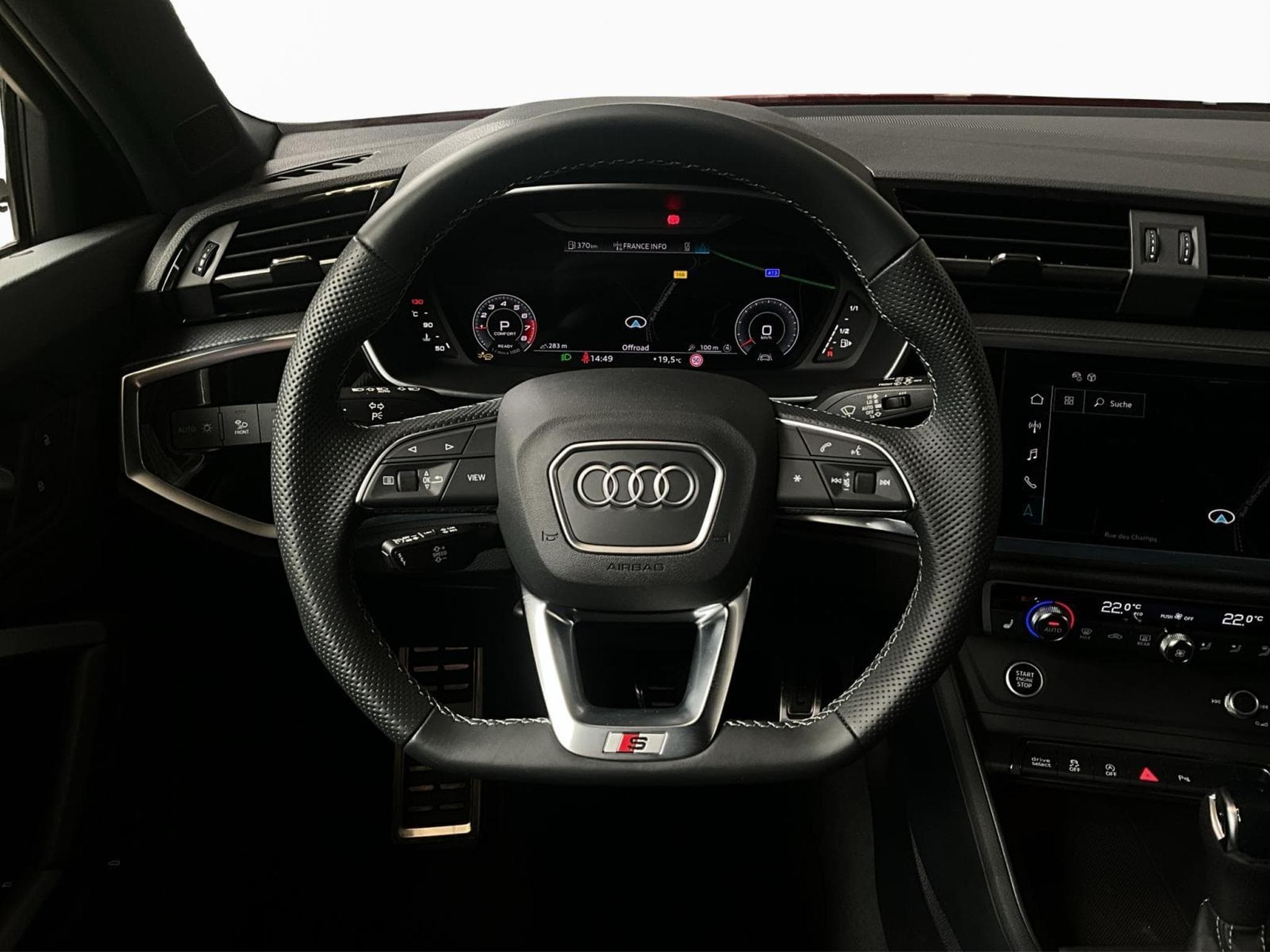 Audi Q3 SB+S-Line+35TFSI+S-Tronic (2024) - Photo 12