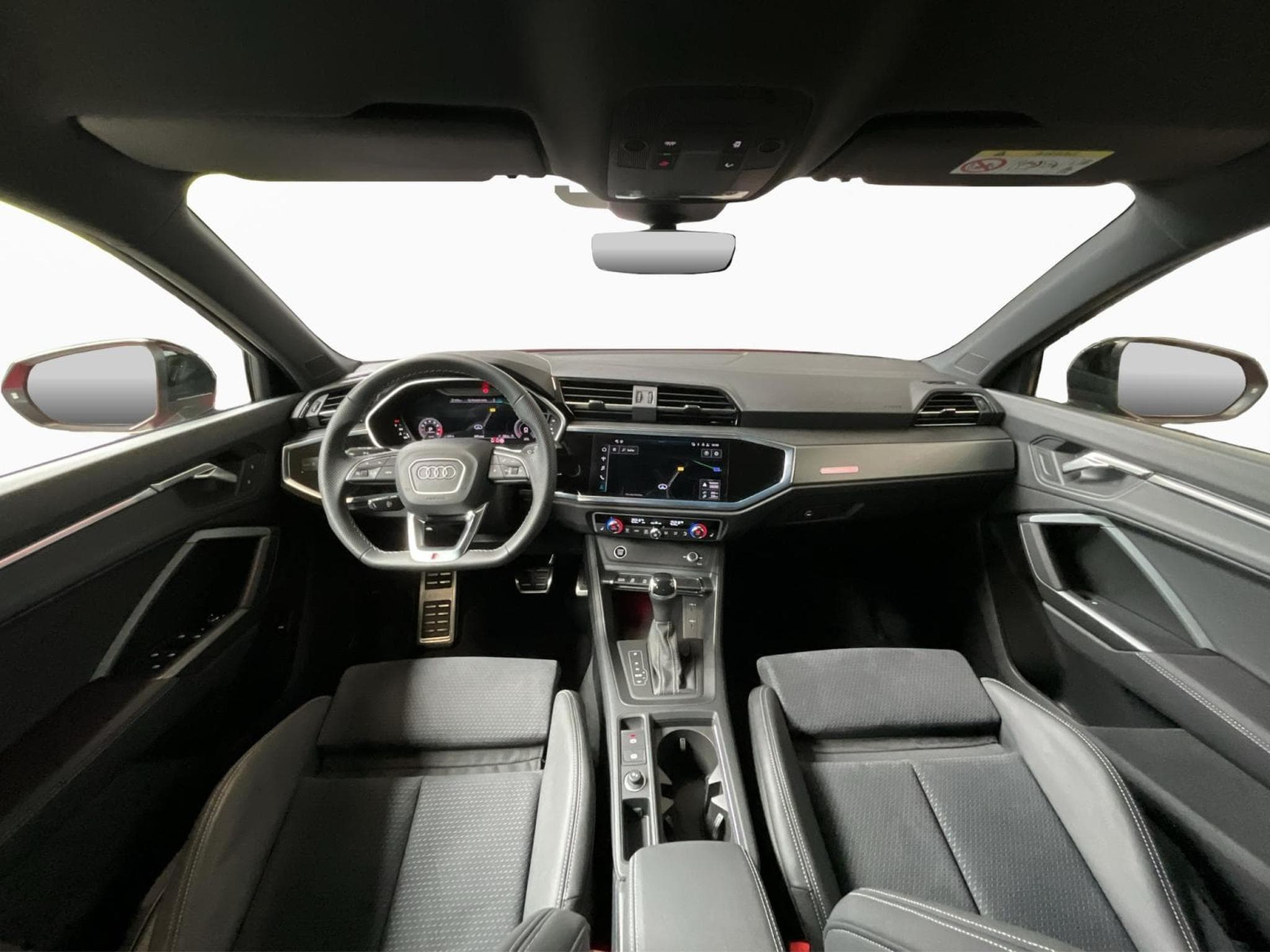 Audi Q3 SB+S-Line+35TFSI+S-Tronic (2024) - Photo 2