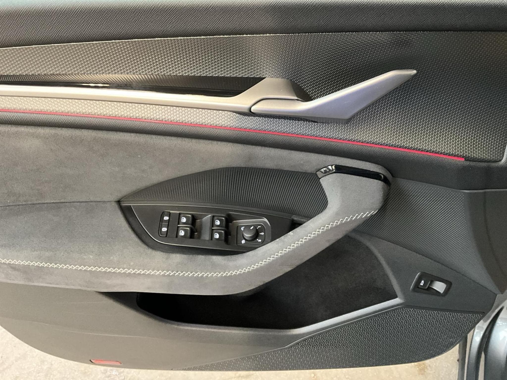 Skoda Kodiaq Sportline+DSG+4x4+LM20+Pano (2025) - Photo 10