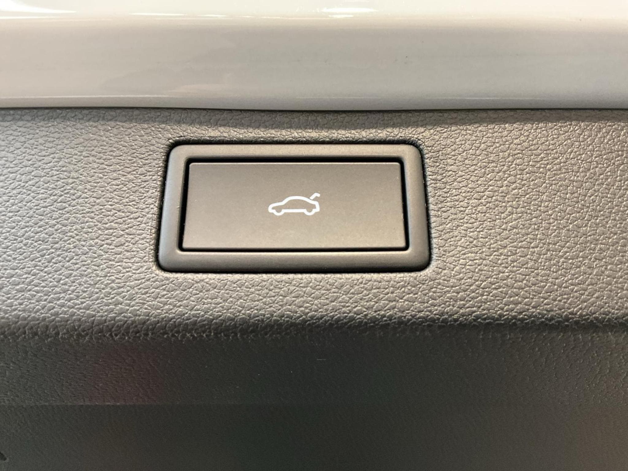 Skoda Kamiq Monte-Carlo+DSG+Pano+LED (2025) - Photo 19