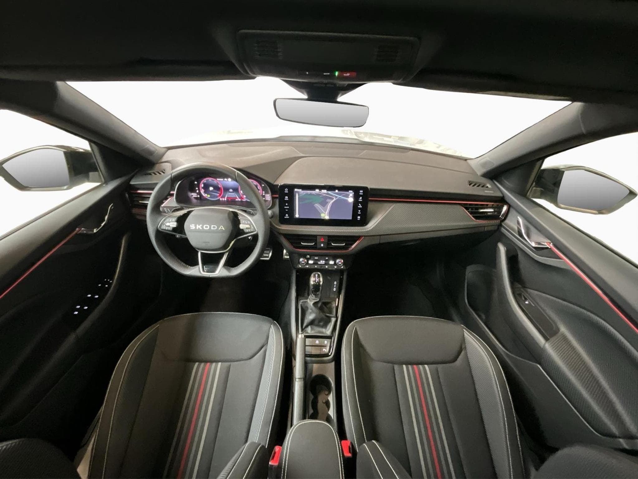 Skoda Kamiq Monte-Carlo+DSG+Pano+LED (2025) - Photo 2