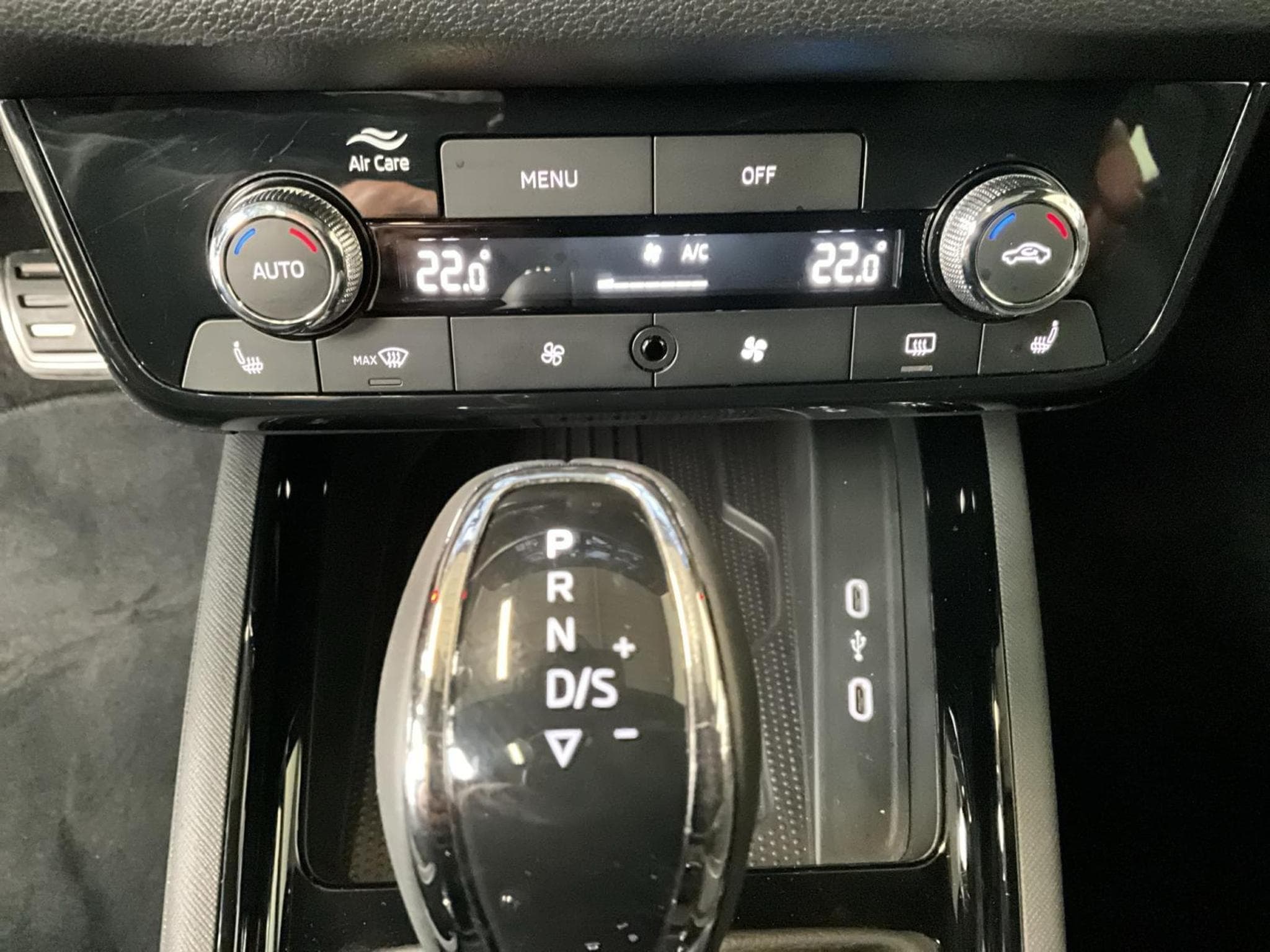 Skoda Kamiq Monte-Carlo+DSG+Pano+LED (2025) - Photo 21