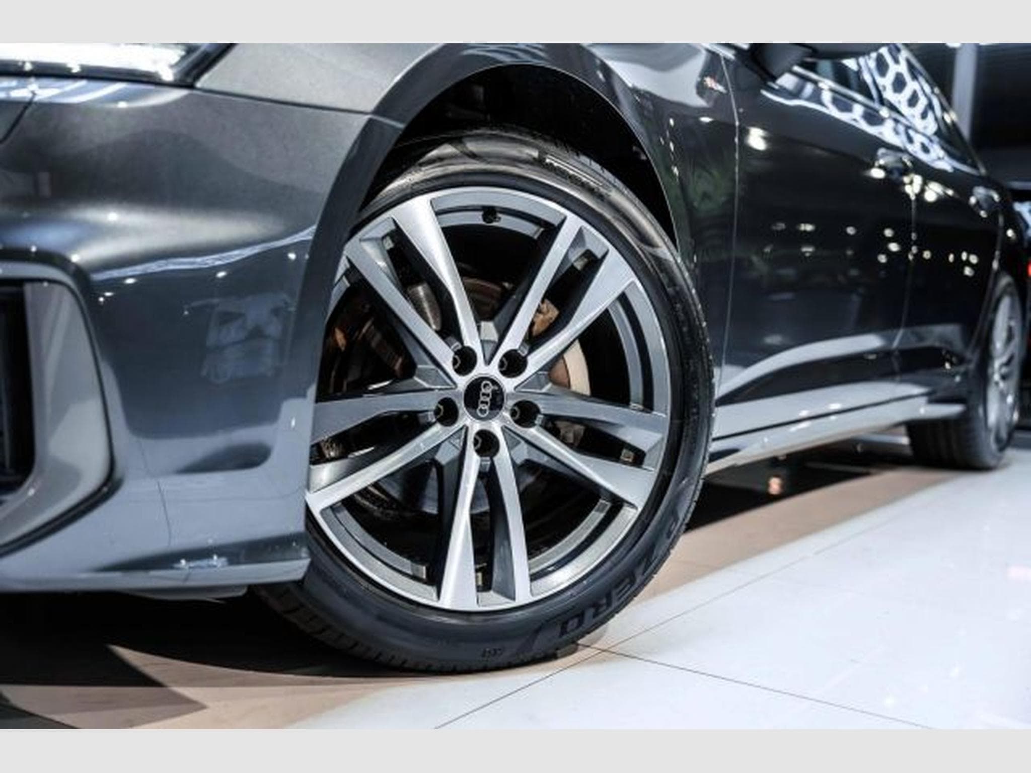 Audi A6 A6 Avant 35 TDI S-tronic S-Line NAVI LED 1.HAND (2021) - Photo 3