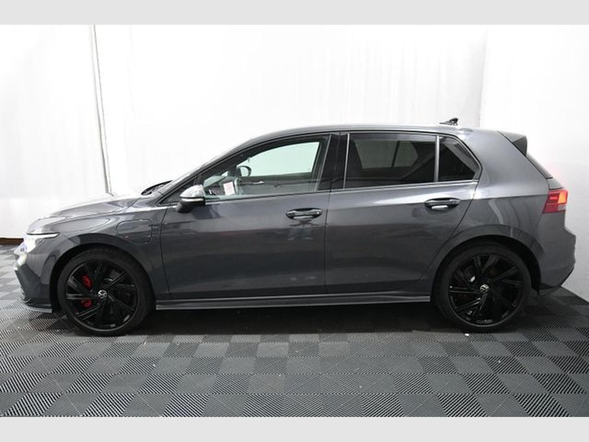 VW Golf Golf VIII Lim. GTE eHybrid, Navi, 18", R-View, P (2023) - Photo 2