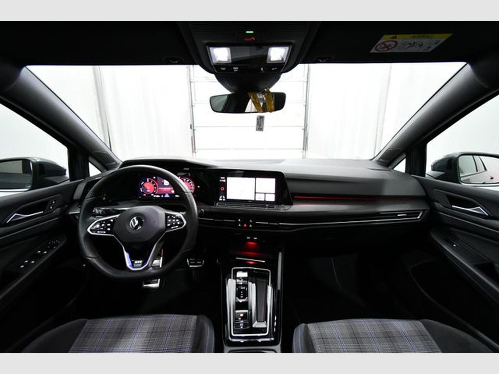 VW Golf Golf VIII Lim. GTE eHybrid, Navi, 18", R-View, P (2023) - Photo 6
