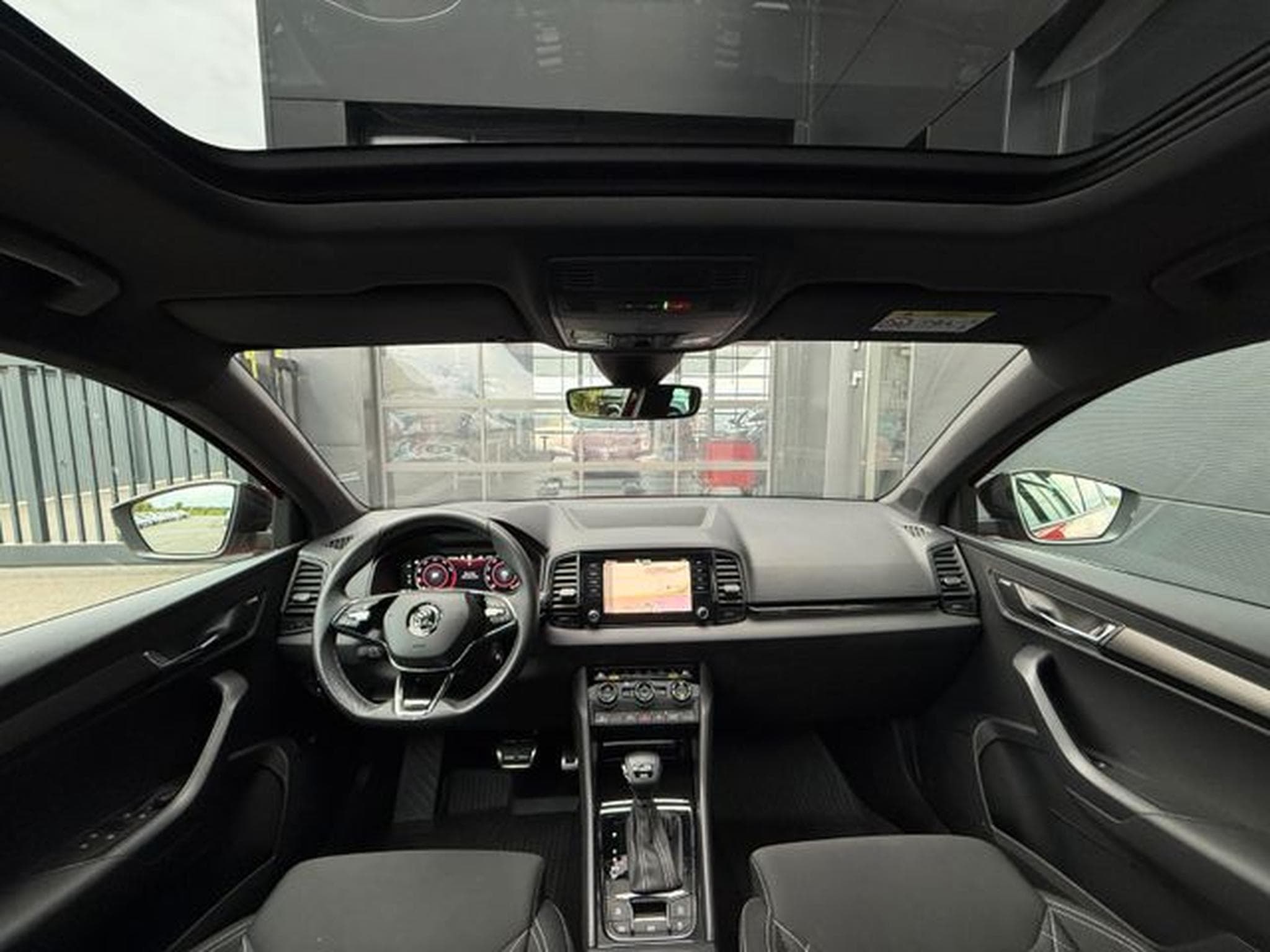 Skoda Karoq Karoq 2.0TSI Sportline 4x4 DSG Pano 19" Kamera (2020) - Photo 15