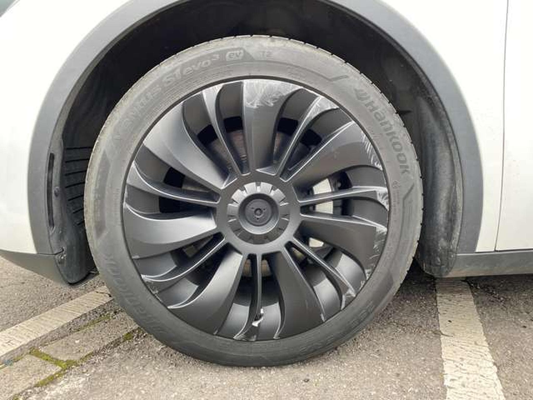 Tesla Model Y Model Y RWD  garantie constructeur 02/28 (2024) - Photo 15