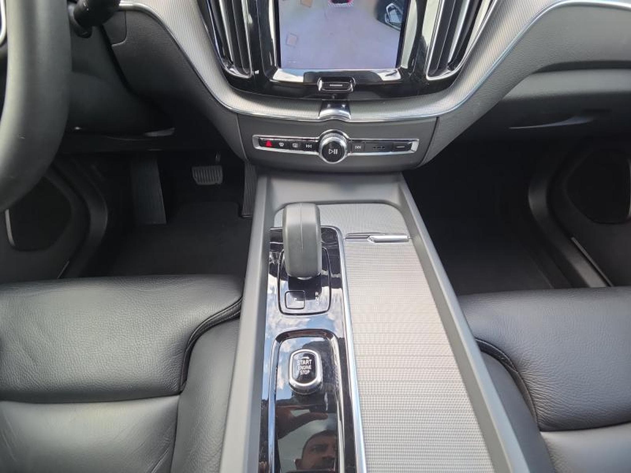 Volvo XC60 B4 Ultimate Bright / Essence (2022) - Photo 10