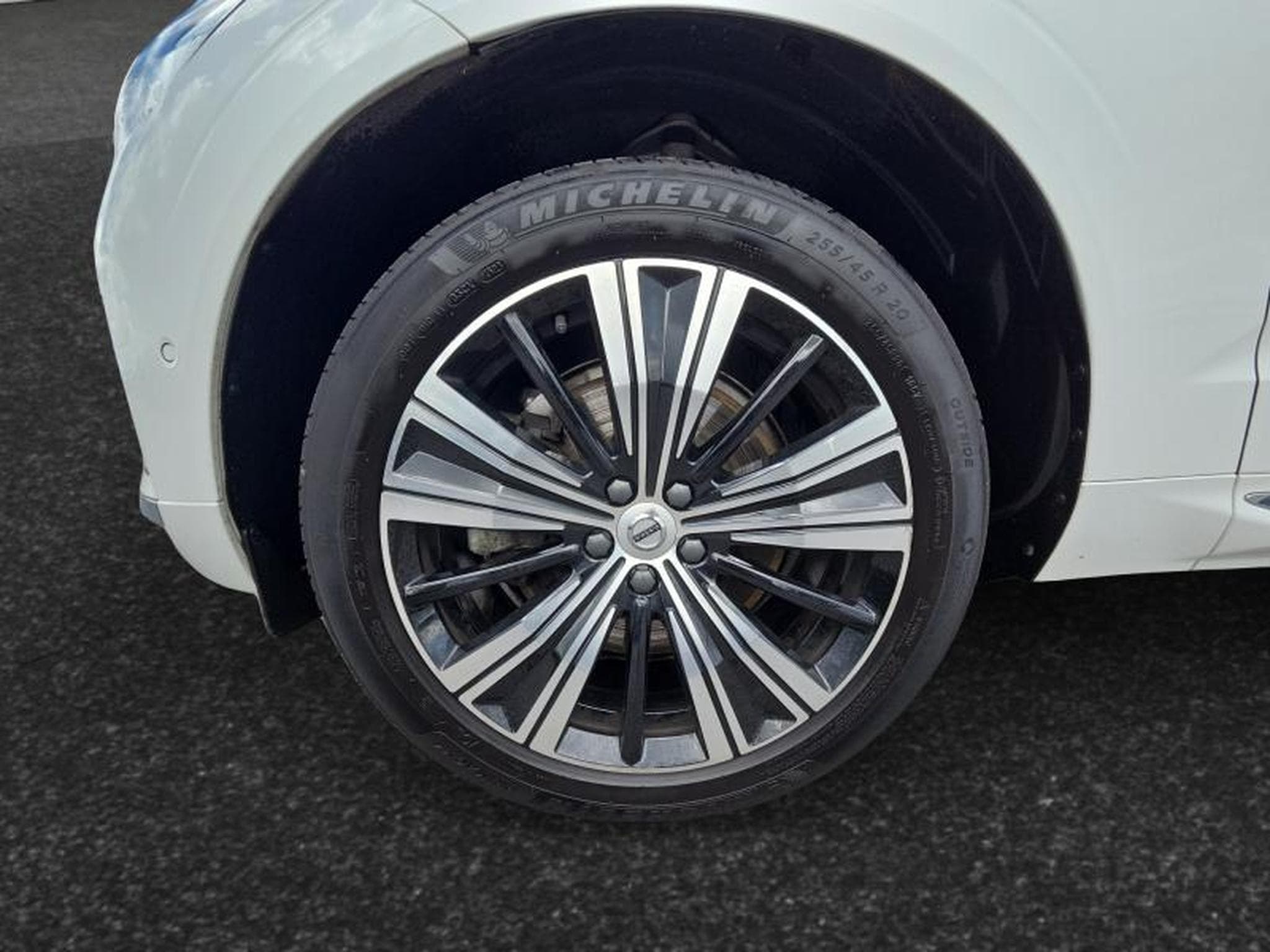 Volvo XC60 B4 Ultimate Bright / Essence (2022) - Photo 11