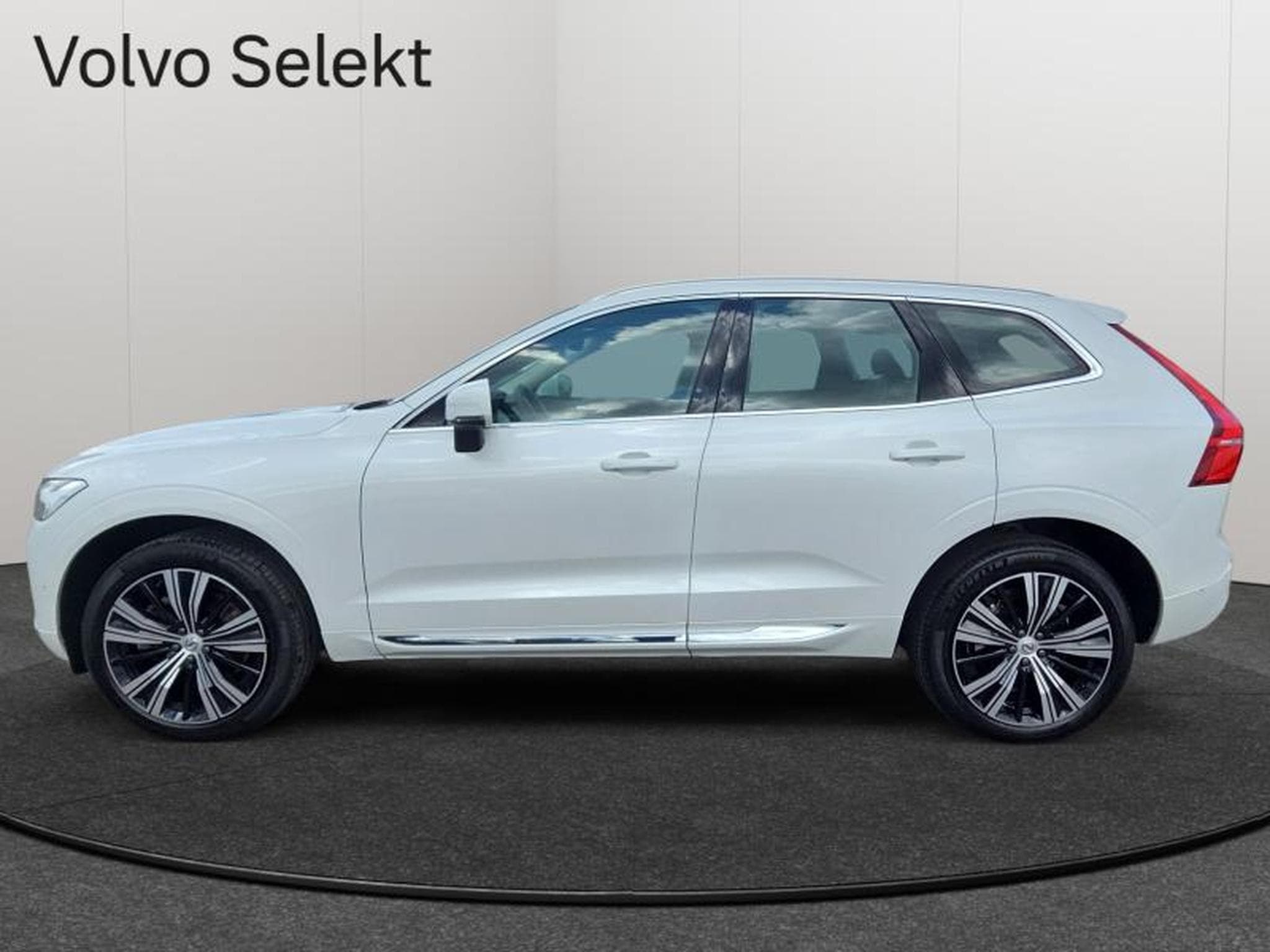 Volvo XC60 B4 Ultimate Bright / Essence (2022) - Photo 5