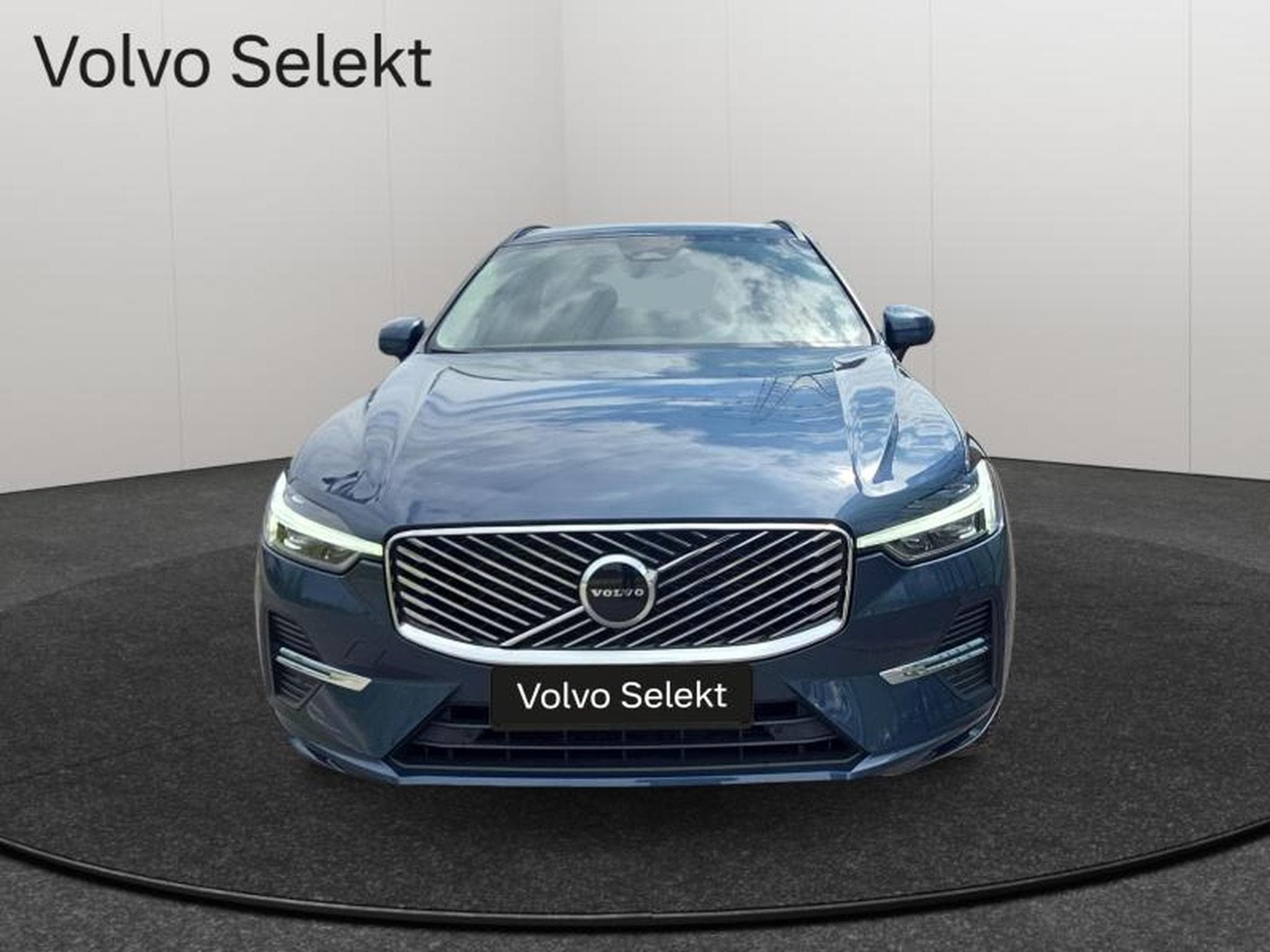 Volvo XC60 B5 Core / Essence (2025) - Photo 4