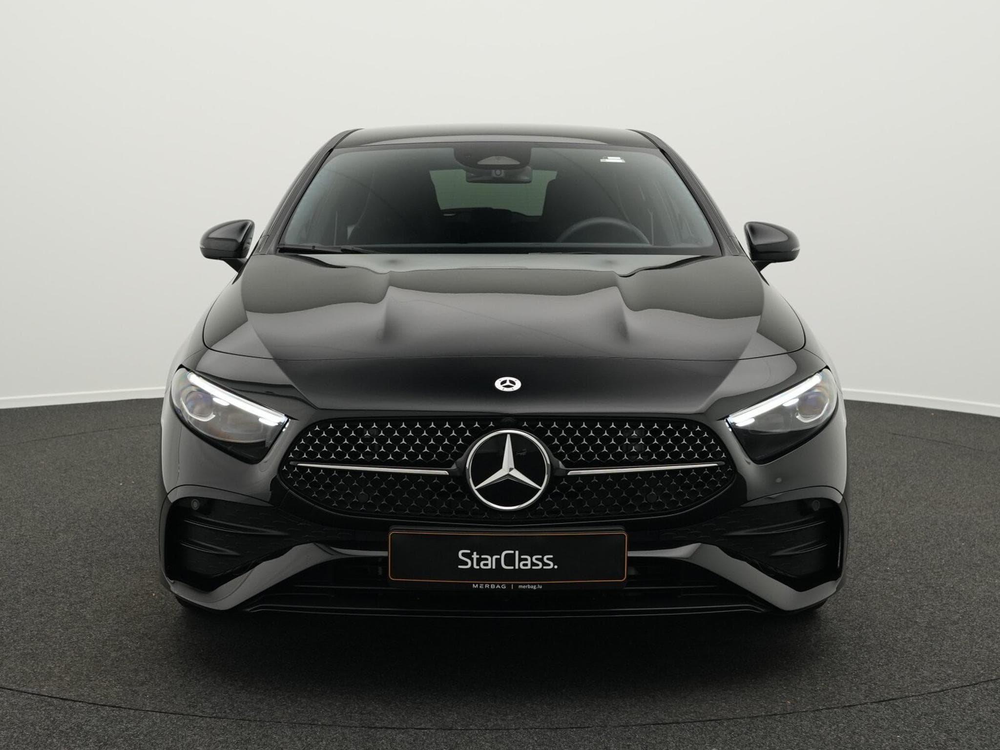 Mercedes A 200 AMG-Line Multi+Kamera+Night+19" (2025) - Photo 2