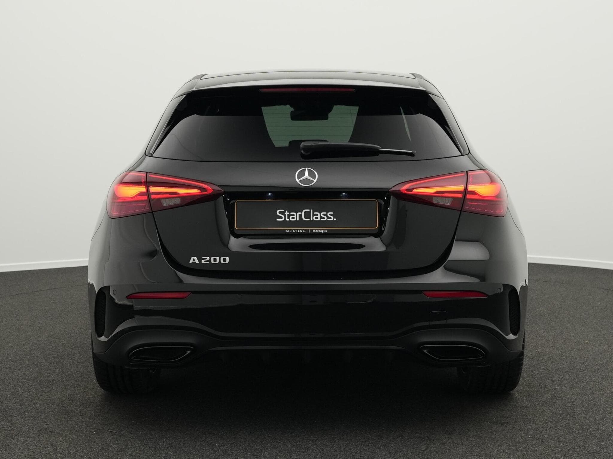 Mercedes A 200 AMG-Line Multi+Kamera+Night+19" (2025) - Photo 4