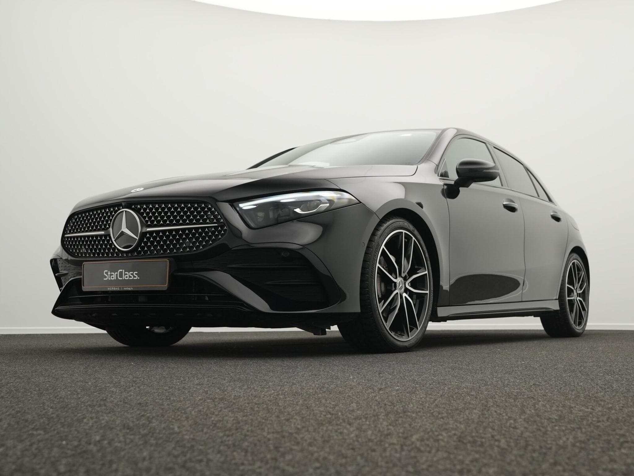 Mercedes A 200 AMG-Line Multi+Kamera+Night+19" (2025) - Photo 8