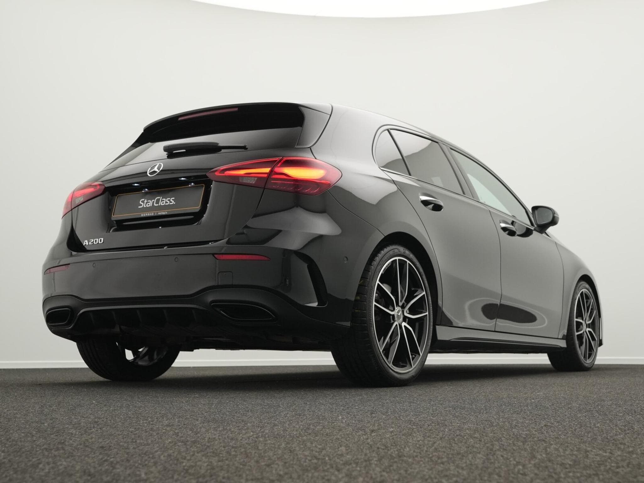 Mercedes A 200 AMG-Line Multi+Kamera+Night+19" (2025) - Photo 9