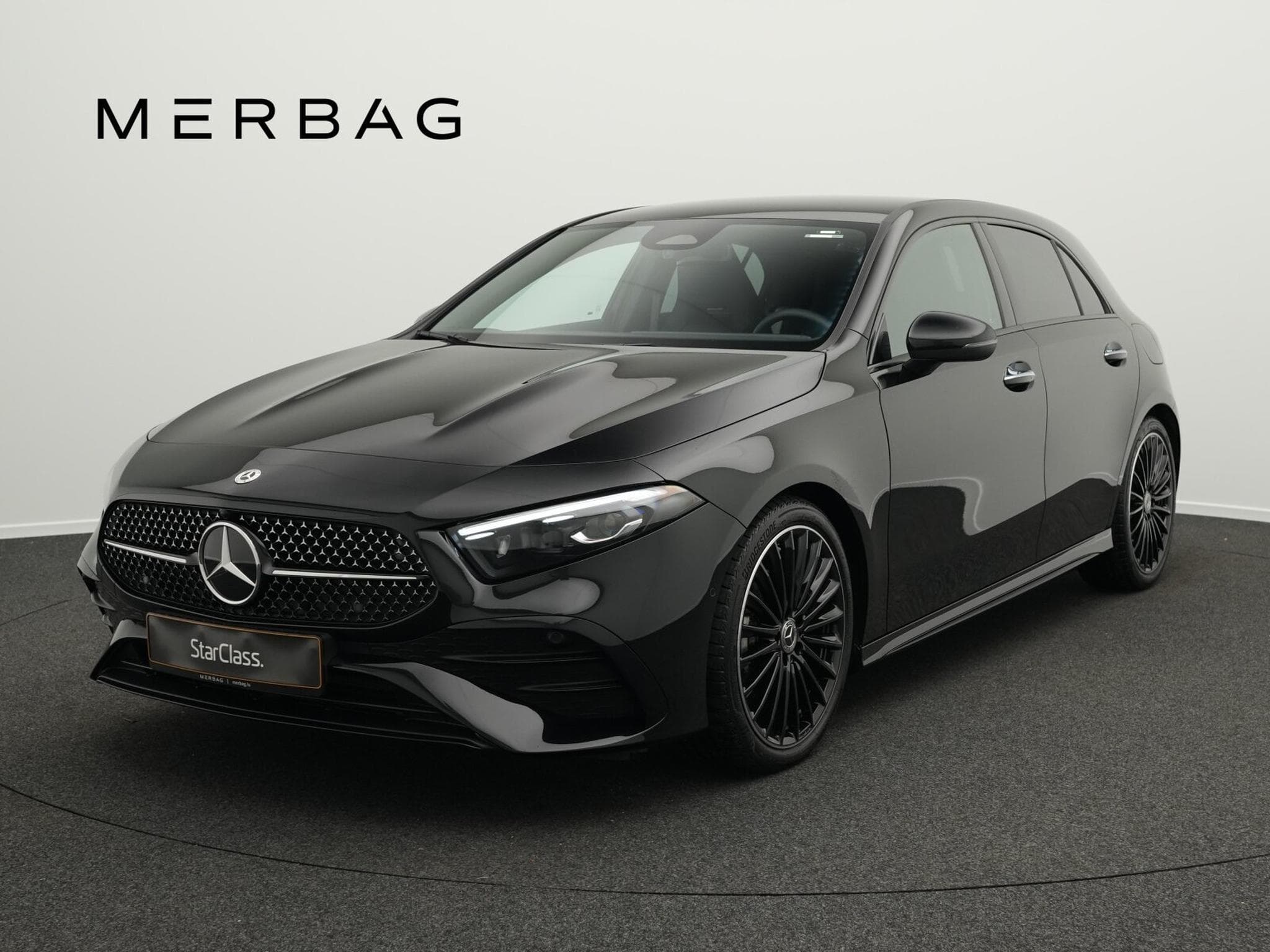 Mercedes A 200 d AMG-Line Multi+Kamera+Night+19" (2025) - Photo 1