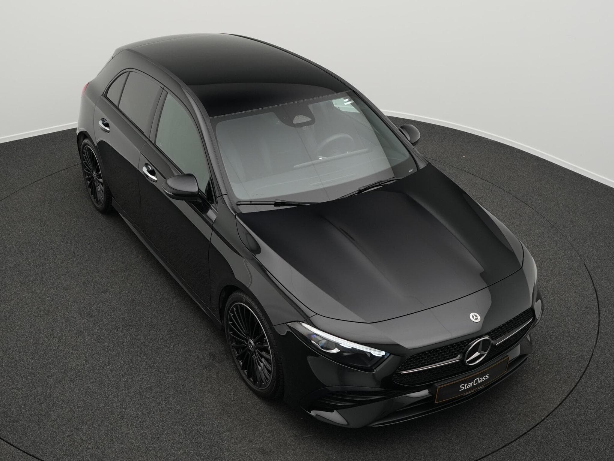 Mercedes A 200 d AMG-Line Multi+Kamera+Night+19" (2025) - Photo 10