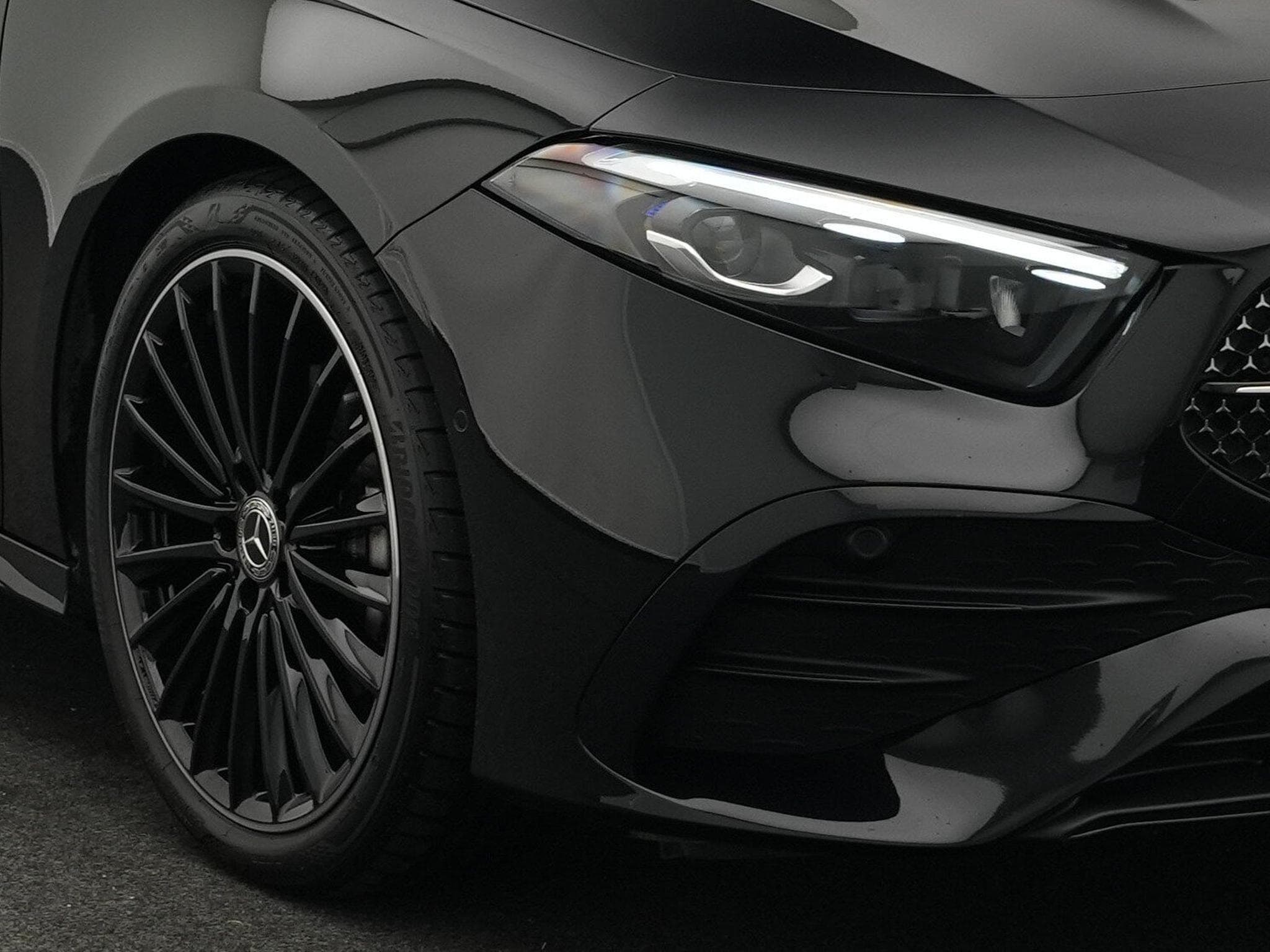 Mercedes A 200 d AMG-Line Multi+Kamera+Night+19" (2025) - Photo 7