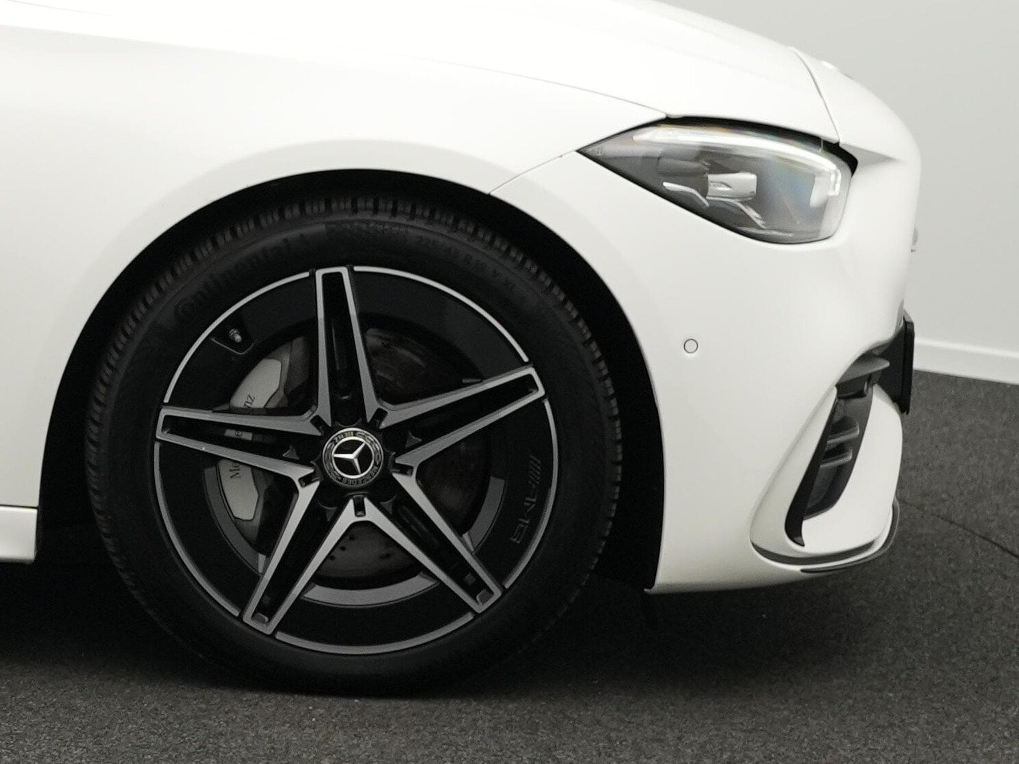 Mercedes C 300 d T AMG-Line LED+Kamera+Distr+Night+19" (2025) - Photo 6