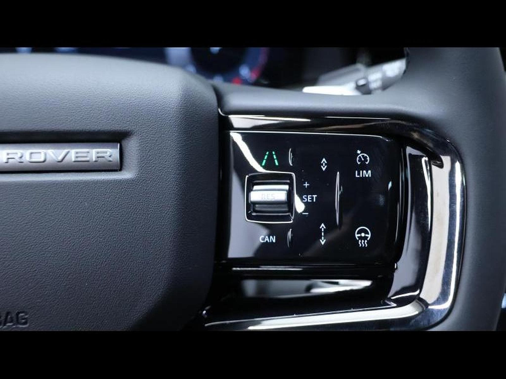 Land-Rover Range Rover Evoque D165 Dynamic SE (2026) - Photo 18