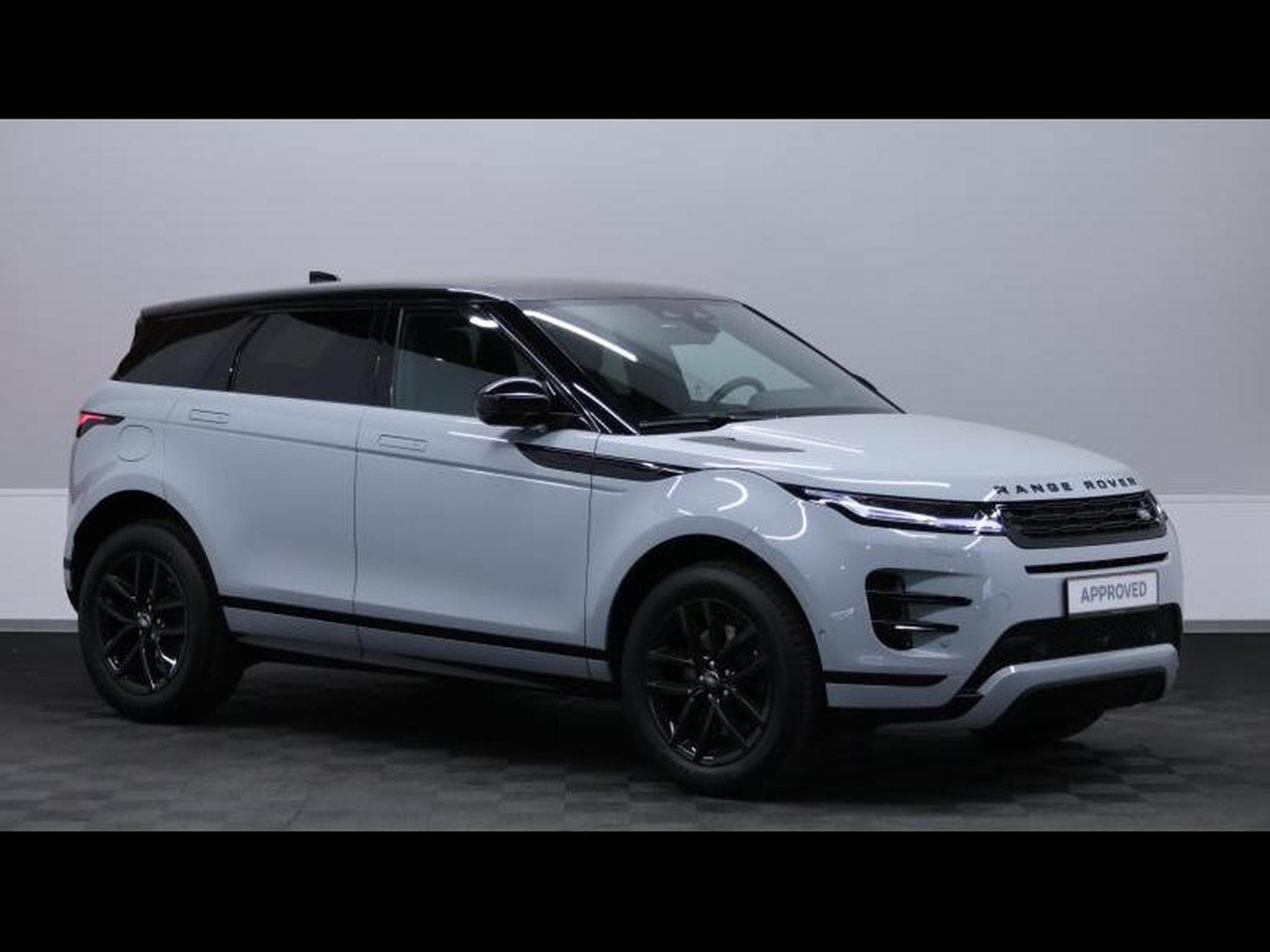 Land-Rover Range Rover Evoque D165 Dynamic SE (2026) - Photo 3