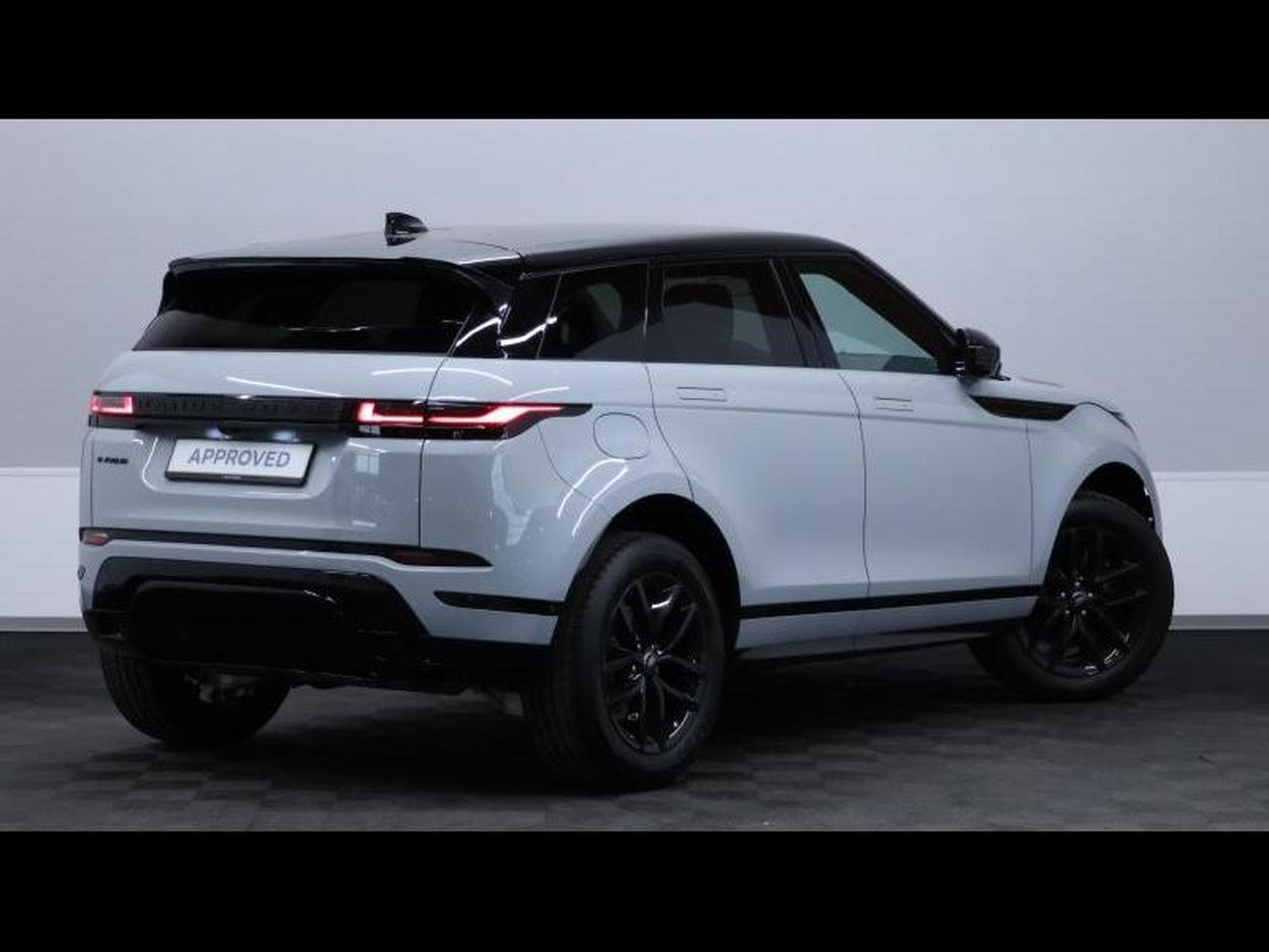 Land-Rover Range Rover Evoque D165 Dynamic SE (2026) - Photo 5