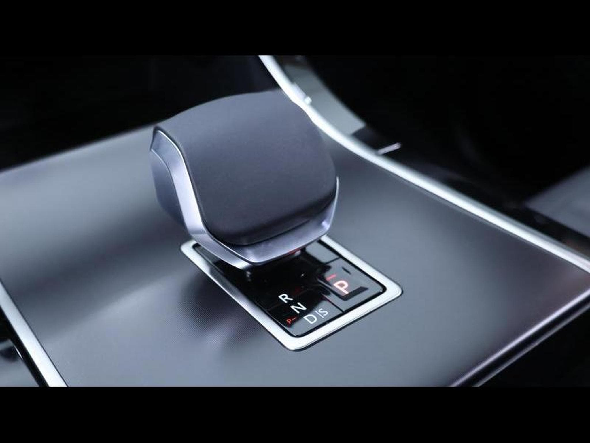 Land-Rover Range Rover Evoque D165 (2026) - Photo 19