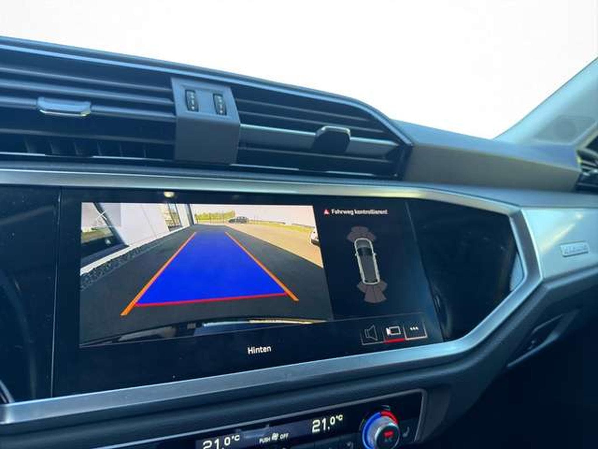 Audi Q3 40 TDI quattro S line/Leder/LED/Navi/AHK (2023) - Photo 19