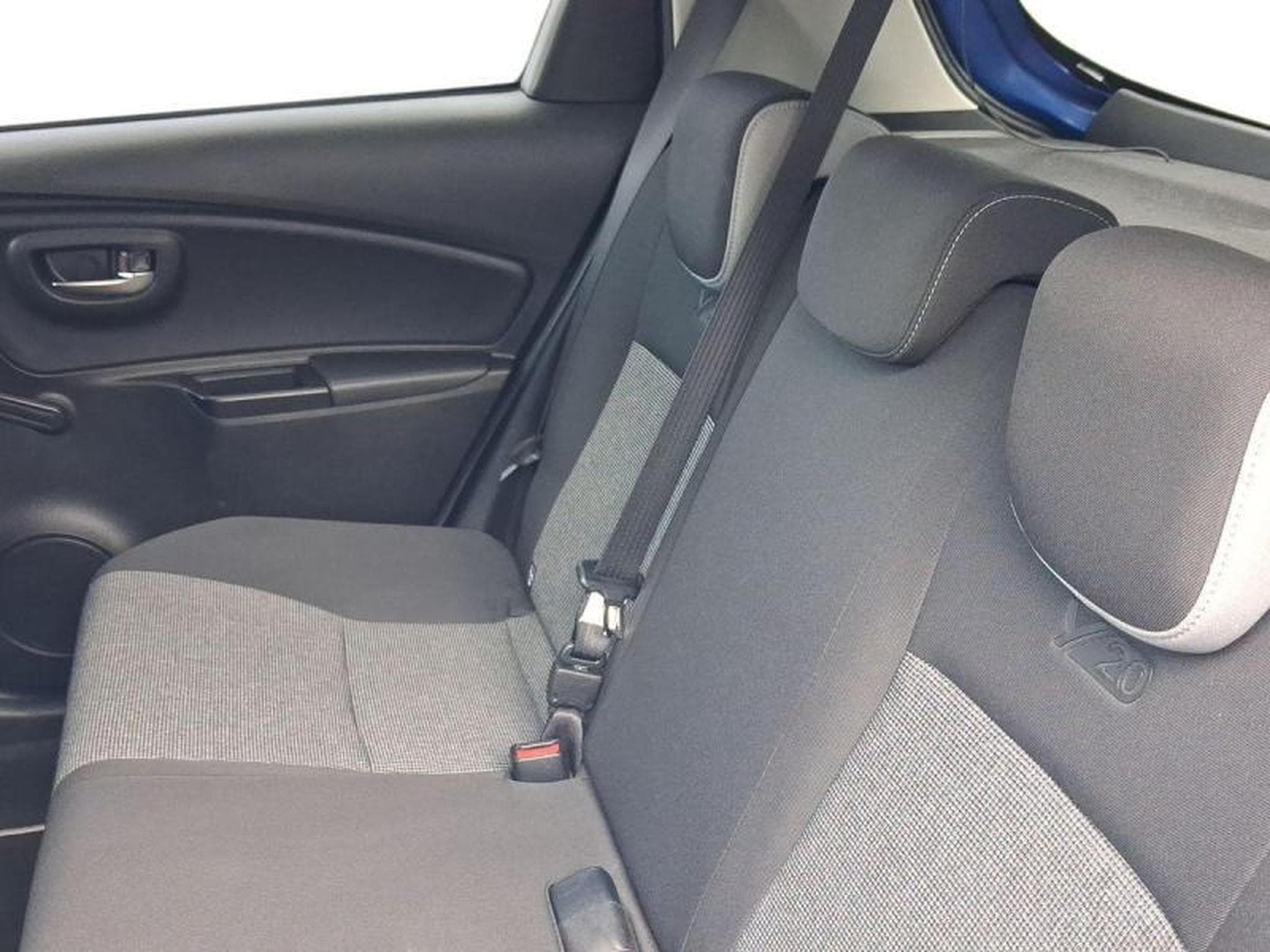 Toyota Yaris Y20 (2019) - Photo 11