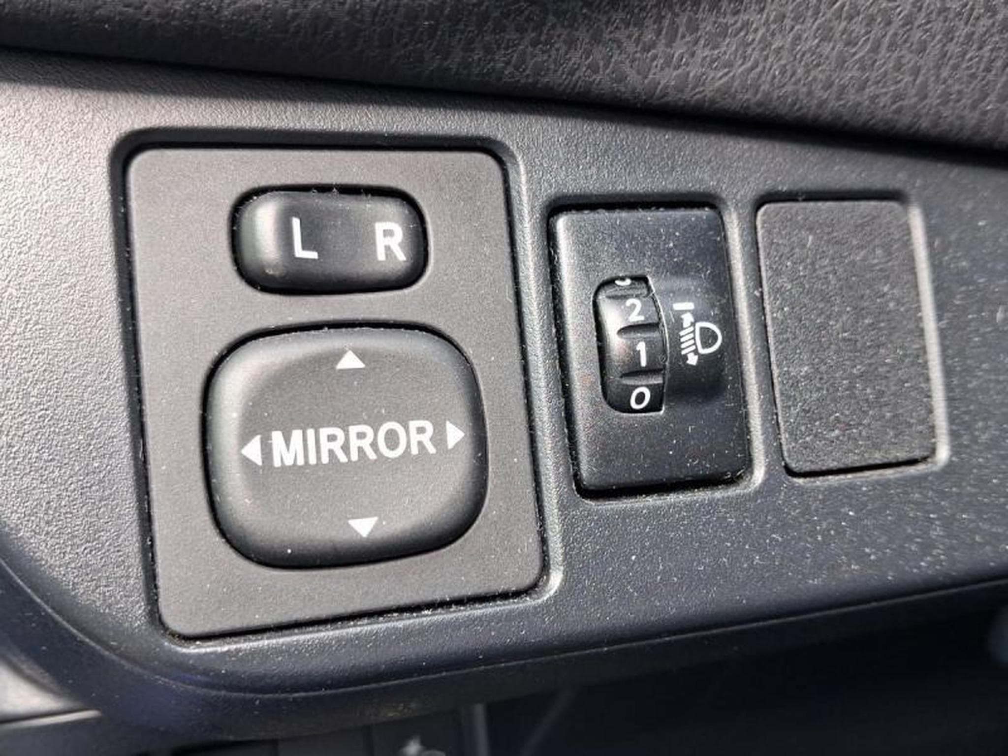 Toyota Yaris Y20 (2019) - Photo 20