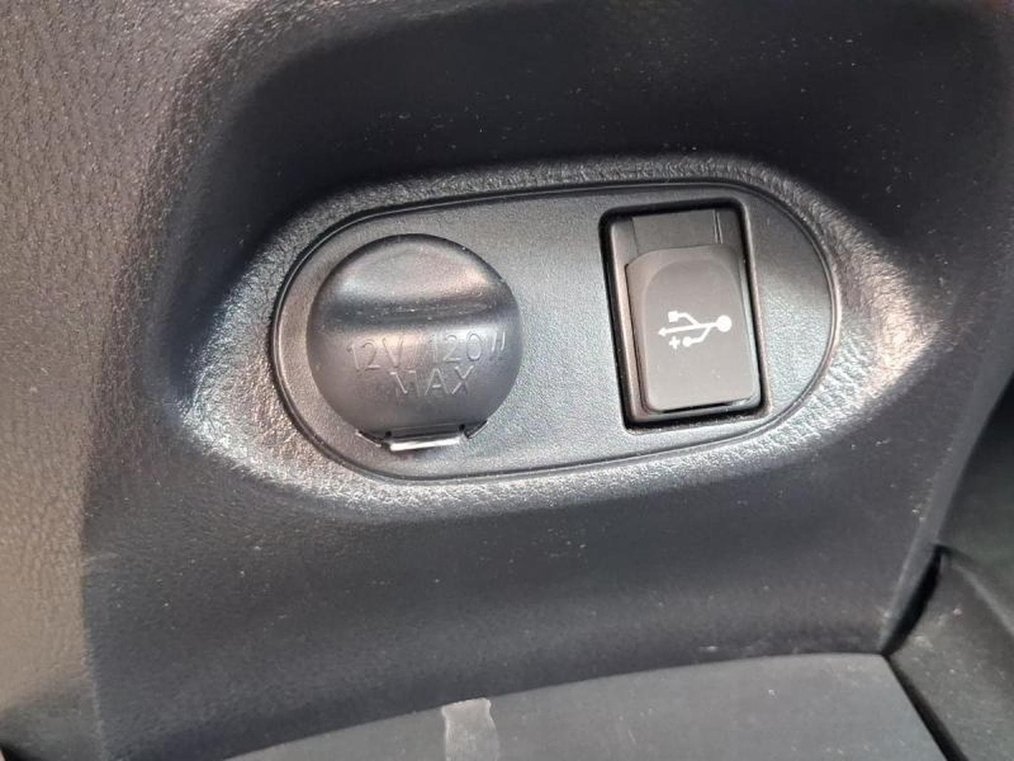 Toyota Yaris Y20 (2019) - Photo 22