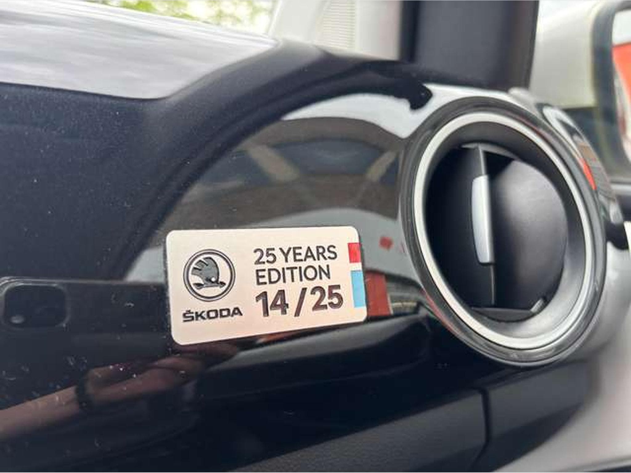 Skoda Citigo Citigo 1.0 - 25 YEARS EDITION 14/25 (2017) - Photo 20