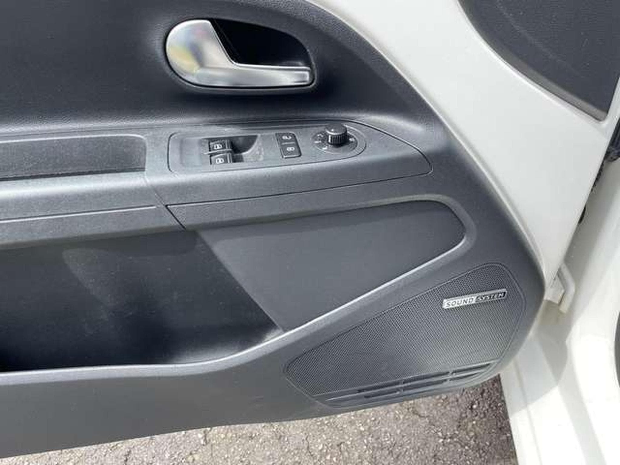 Skoda Citigo Citigo 1.0 - 25 YEARS EDITION 14/25 (2017) - Photo 9