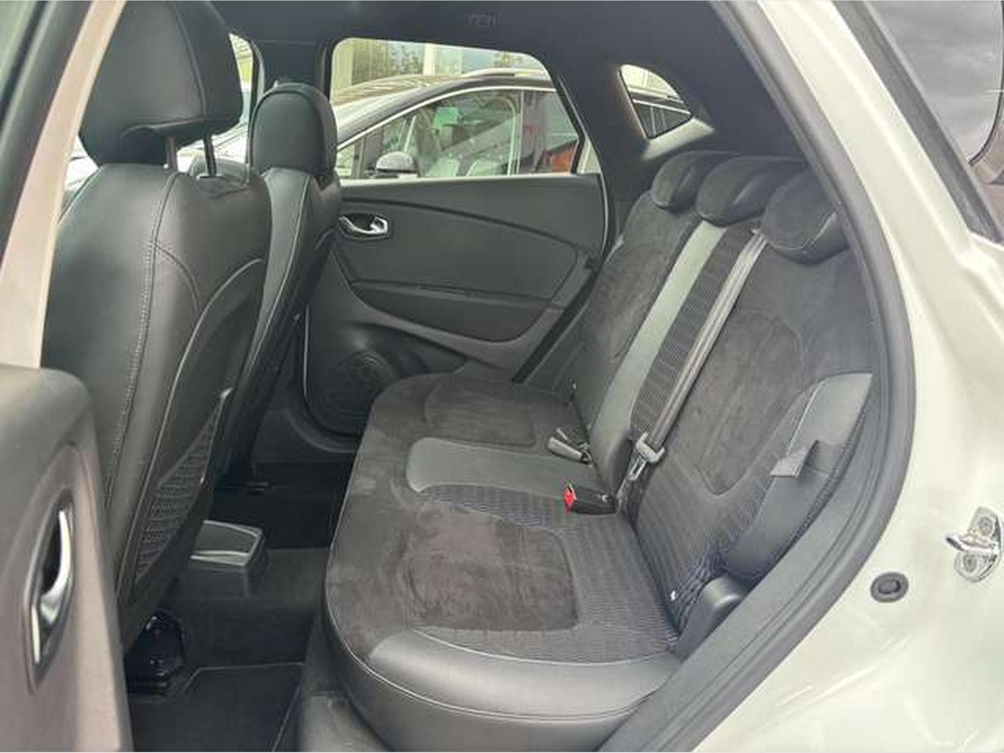 Renault Captur Captur s-edition - JUSQU'A 4 ANS DE GARANTIE (2018) - Photo 17