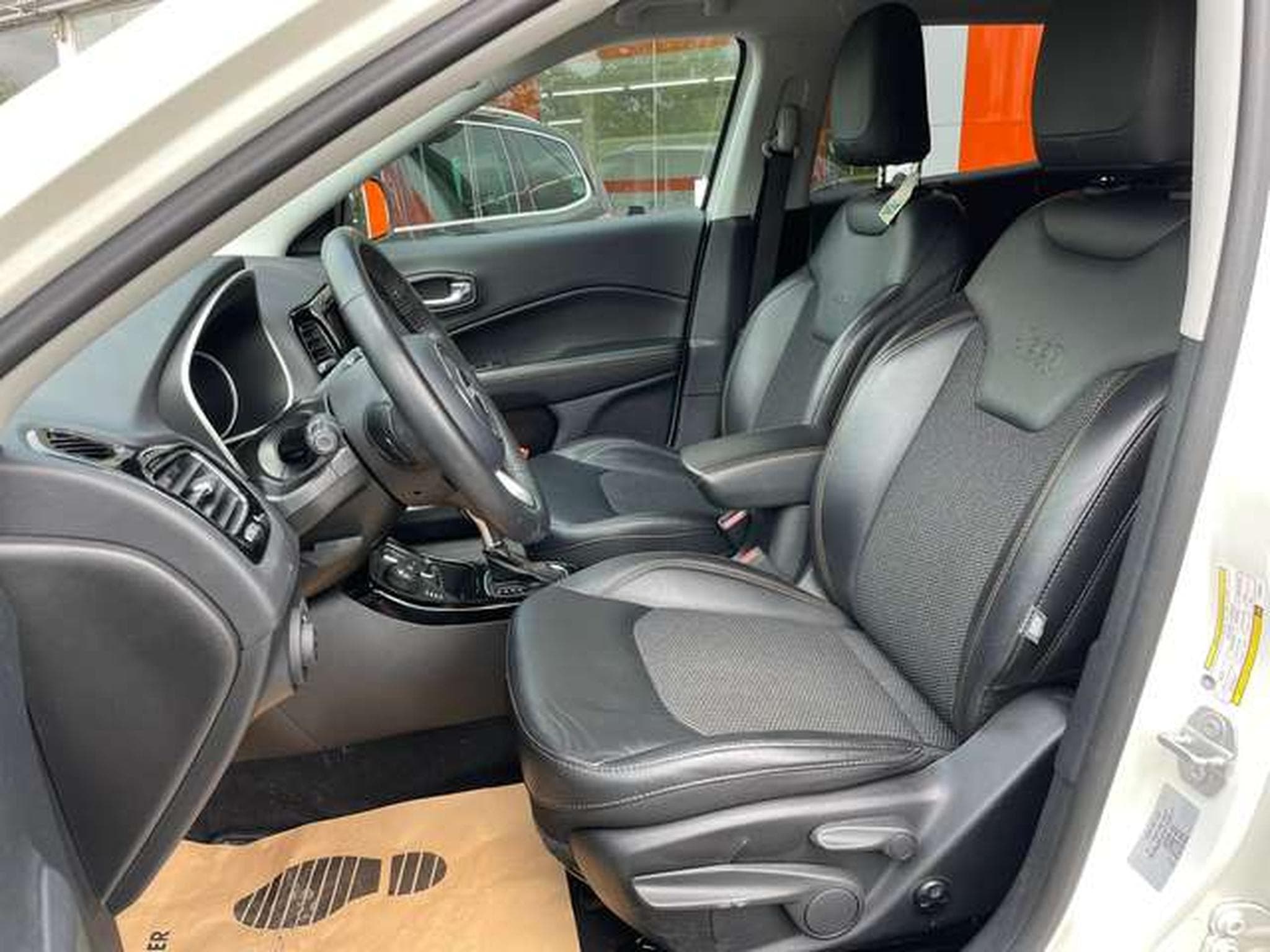 Jeep Compass 4x4 Auto Limited JUSQU'A 48 MOIS DE GARANTIE (2019) - Photo 12