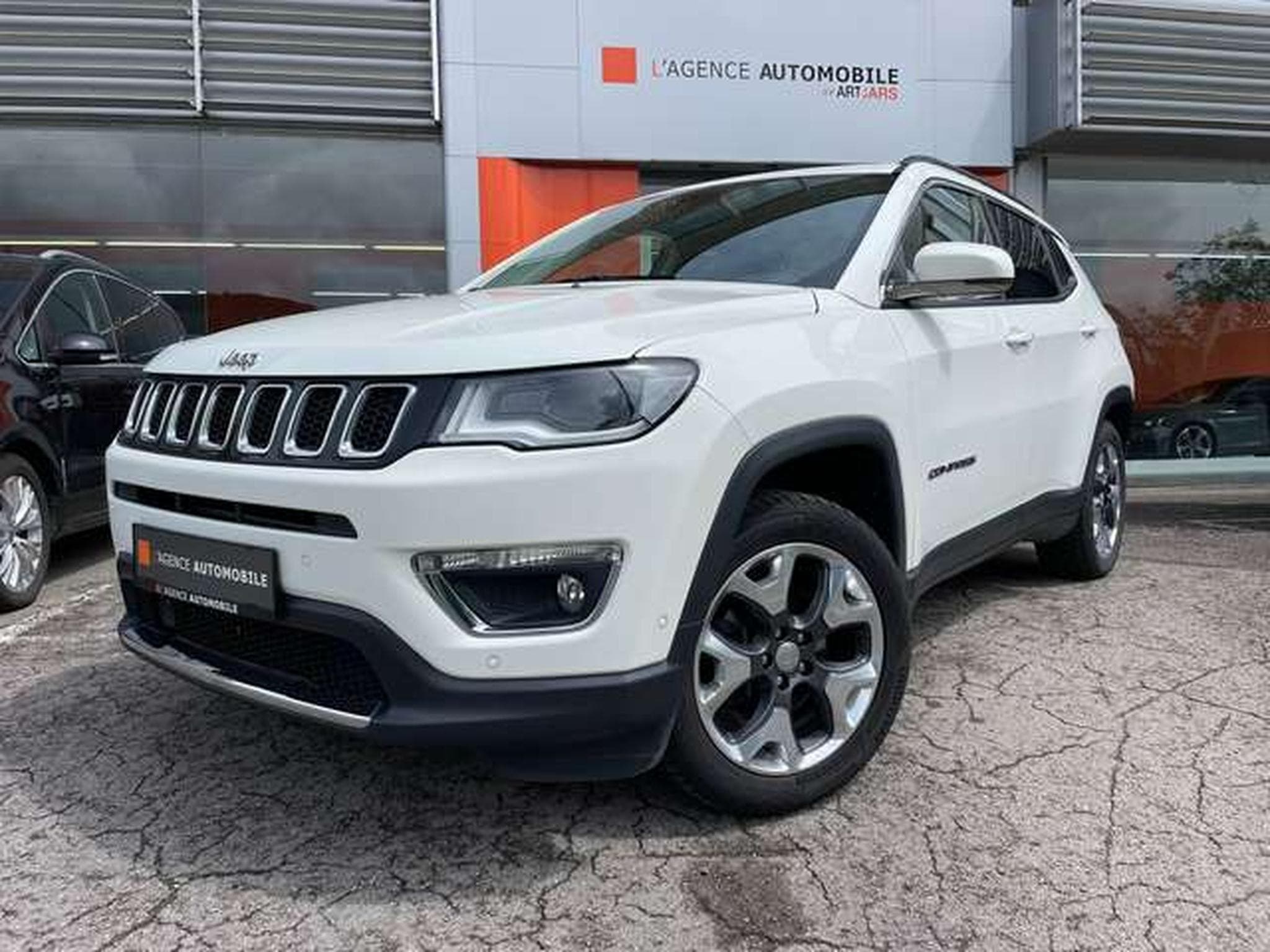 Jeep Compass 4x4 Auto Limited JUSQU'A 48 MOIS DE GARANTIE (2019) - Photo 2