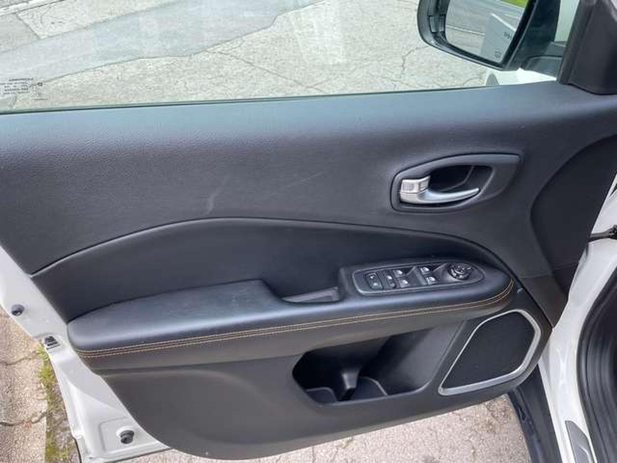 Jeep Compass 4x4 Auto Limited JUSQU'A 48 MOIS DE GARANTIE (2019) - Photo 9