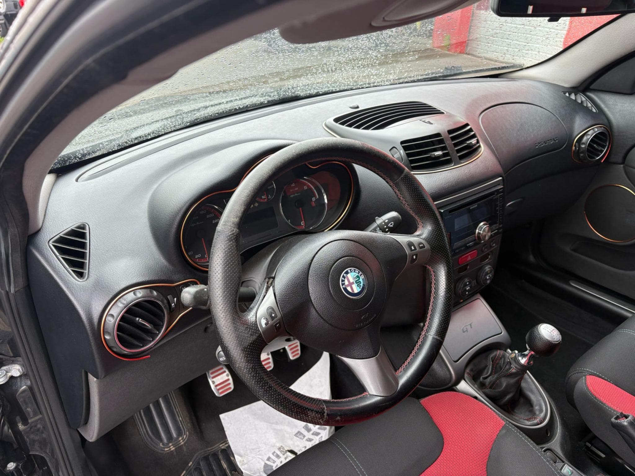 Alfa-Romeo GT 2.0 150 CV DIESEL (2007) - Photo 11