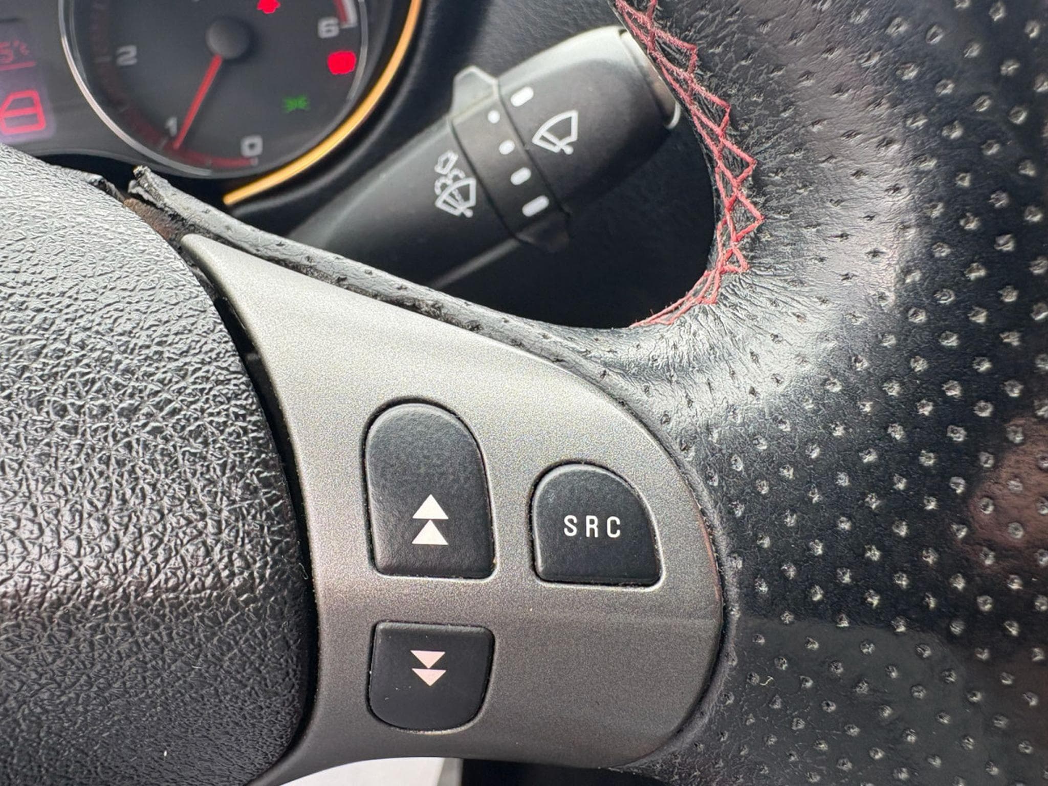 Alfa-Romeo GT 2.0 150 CV DIESEL (2007) - Photo 13