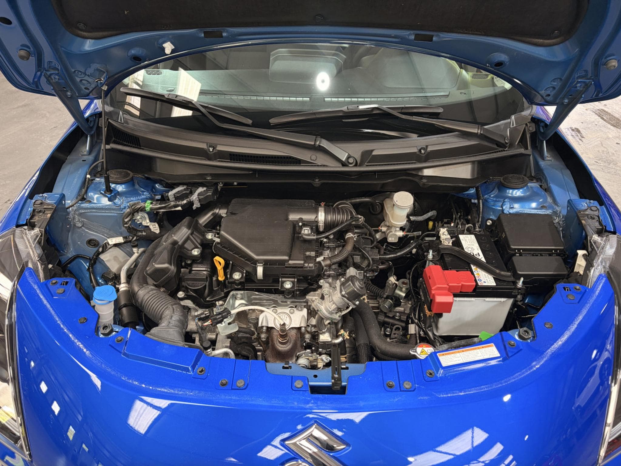 Suzuki Swift 1.2 GL+ MildHybrid (2025) - Photo 10