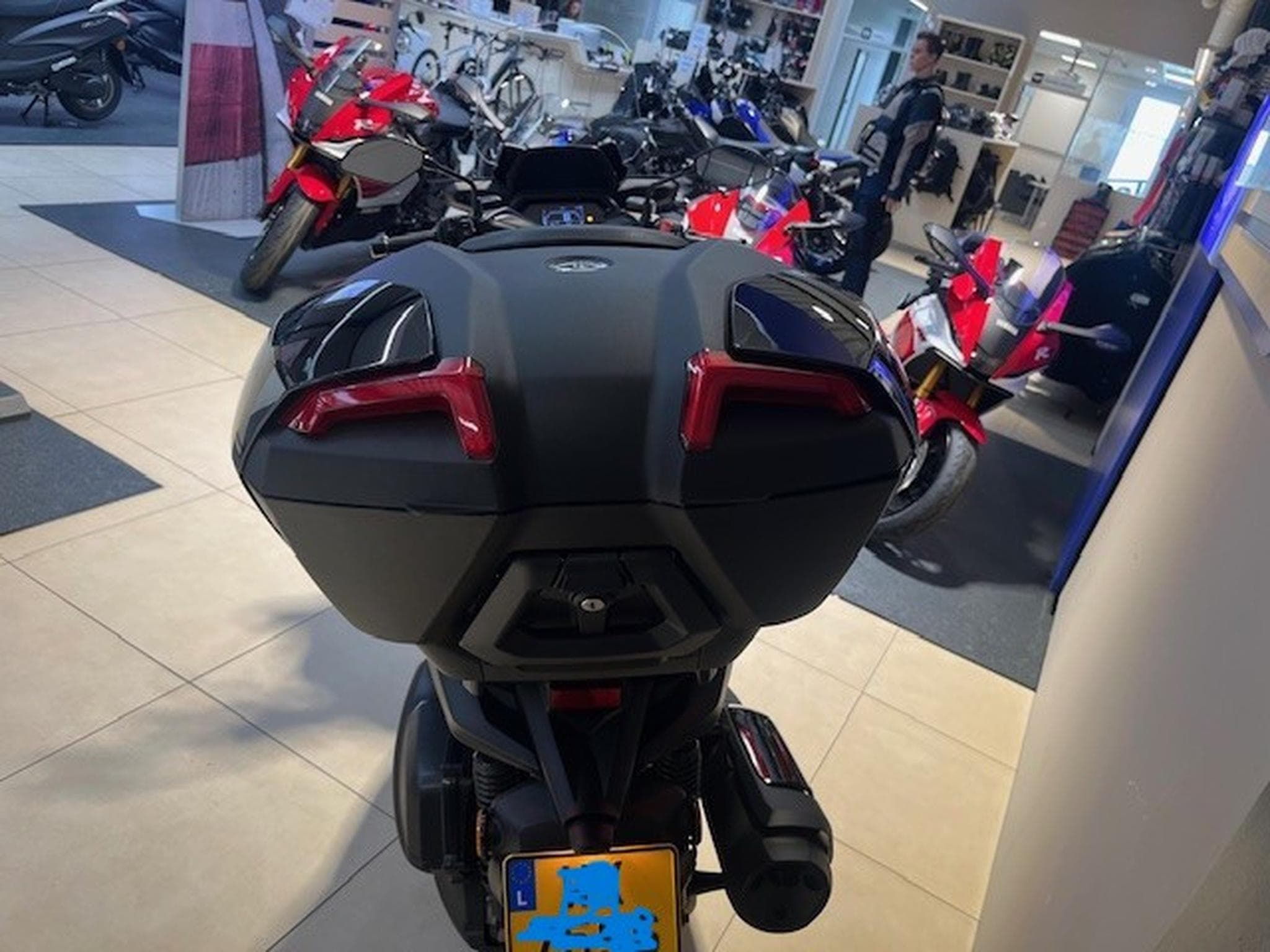 Yamaha X-Max (2025) - Photo 7